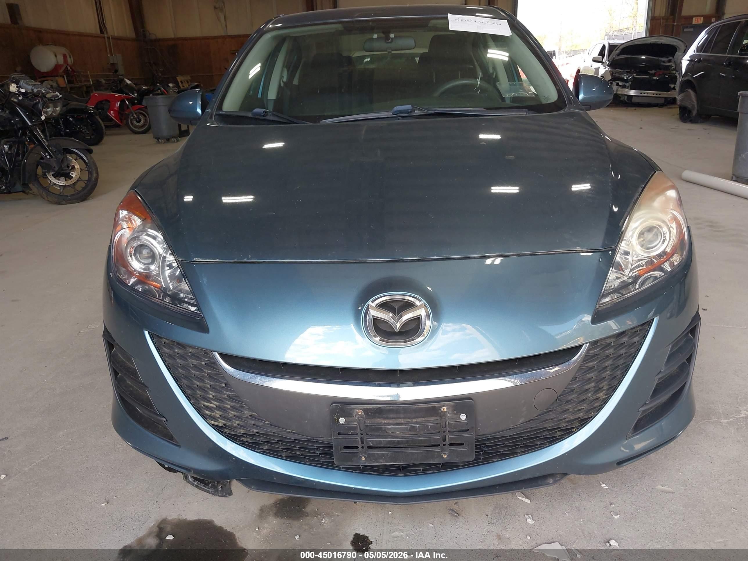 2010 Mazda Mazda3 I Touring Green vin: JM1BL1SF1A1184514