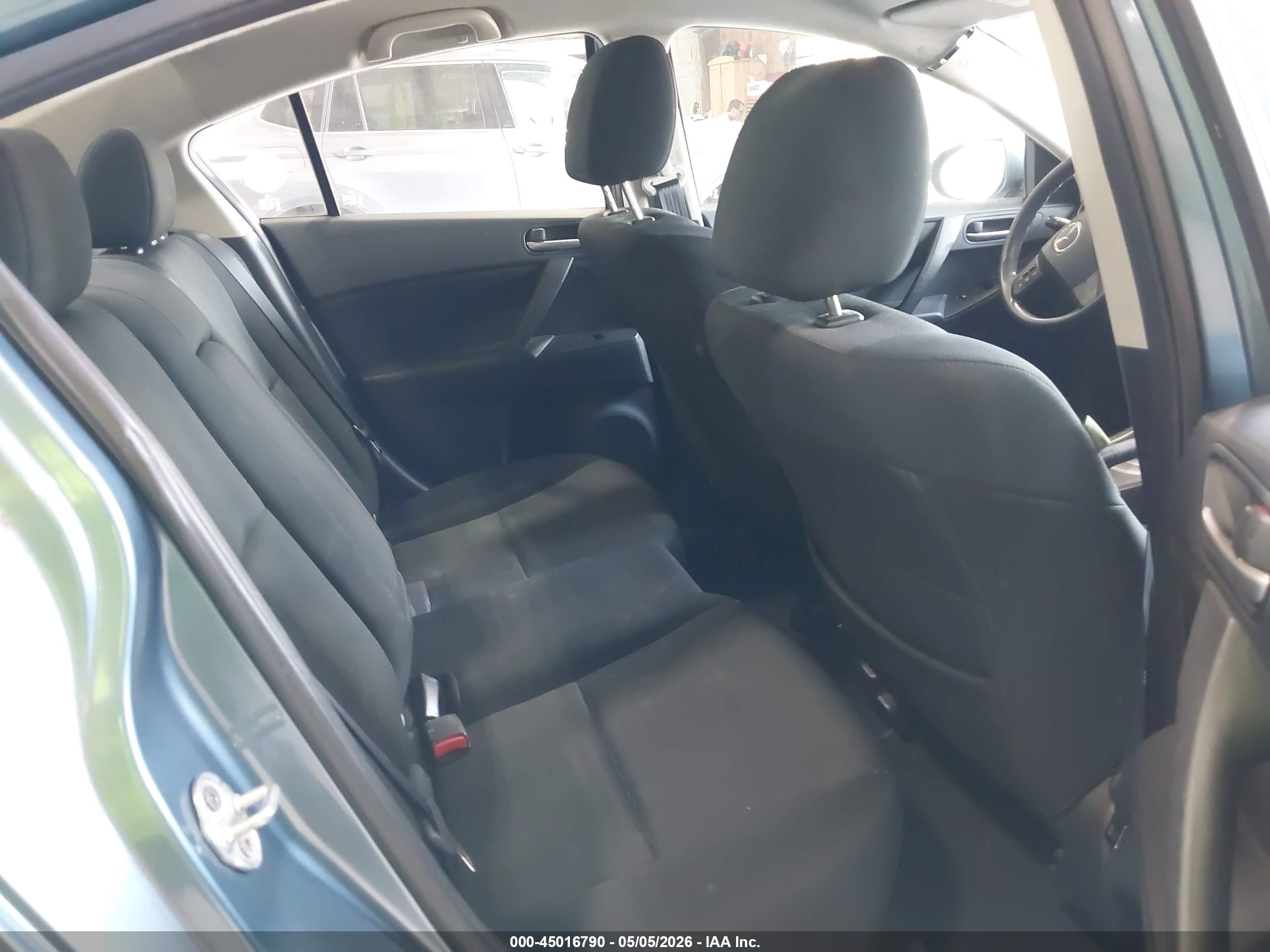 2010 Mazda Mazda3 I Touring Green vin: JM1BL1SF1A1184514