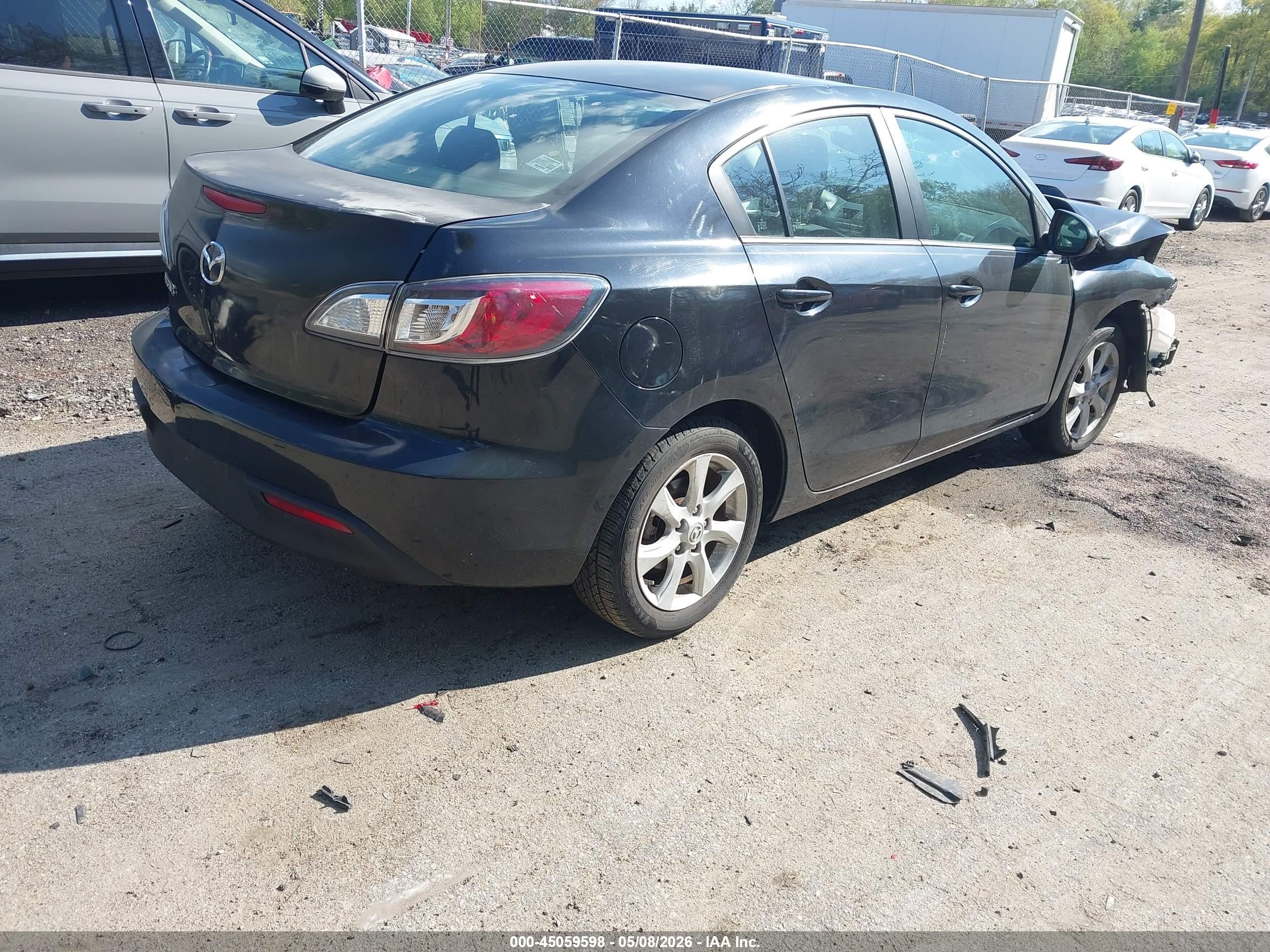 2010 Mazda Mazda3 I Touring Черный vin: JM1BL1SF1A1199451