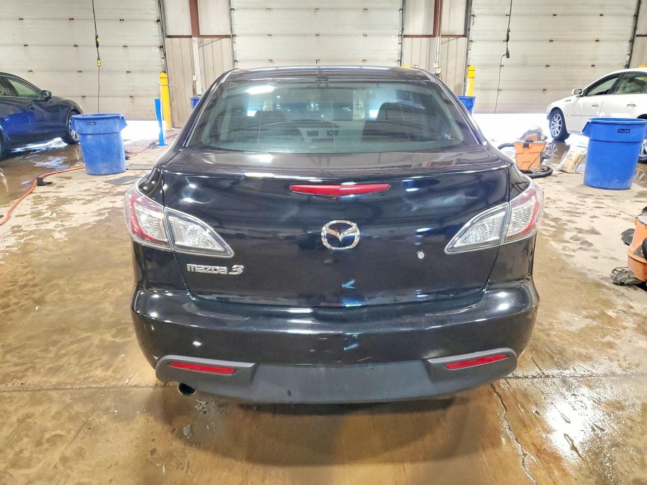 2010 Mazda 3 I Black vin: JM1BL1SF1A1210805