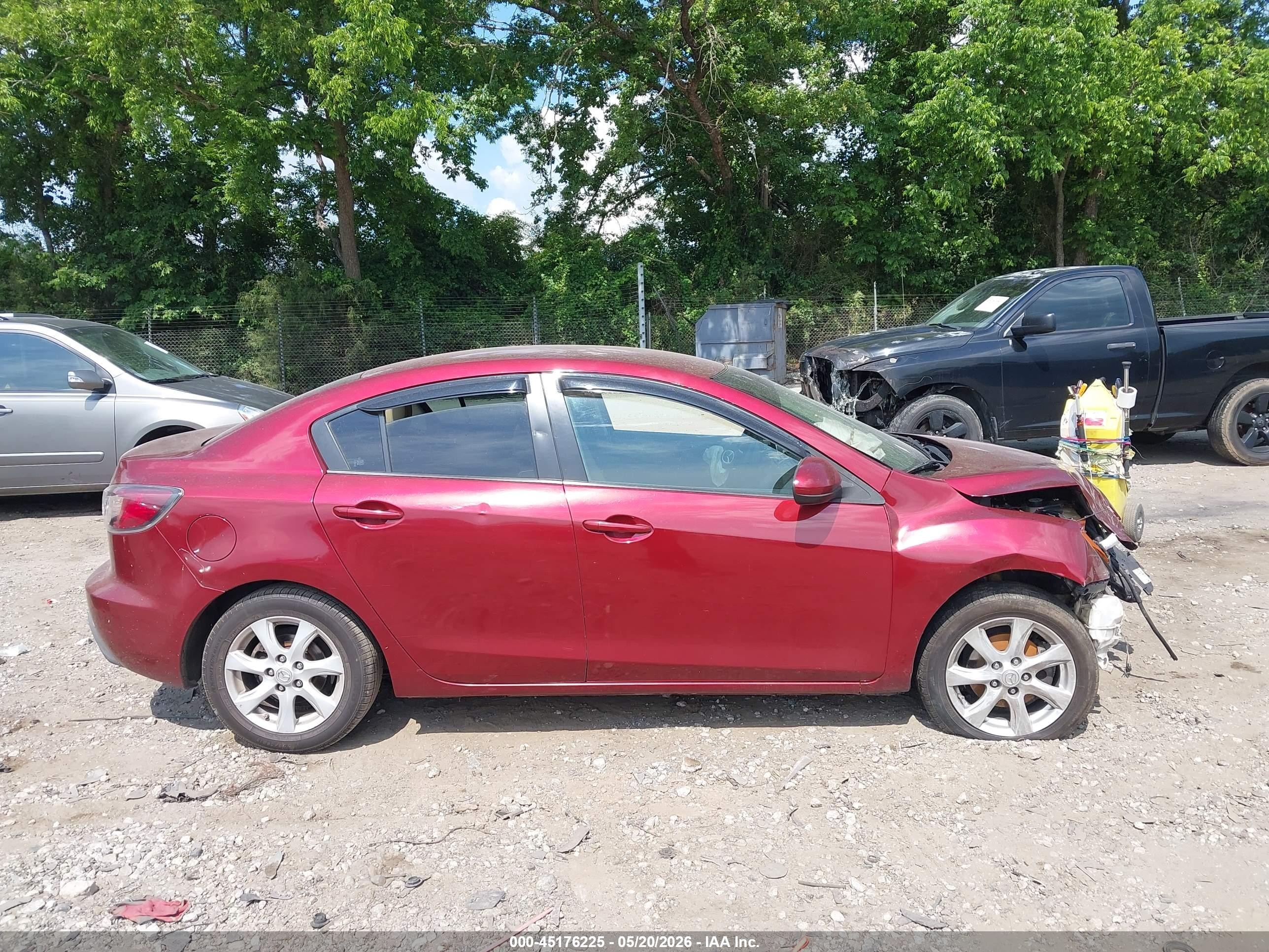 2010 Mazda Mazda3   Red vin: JM1BL1SF1A1273032
