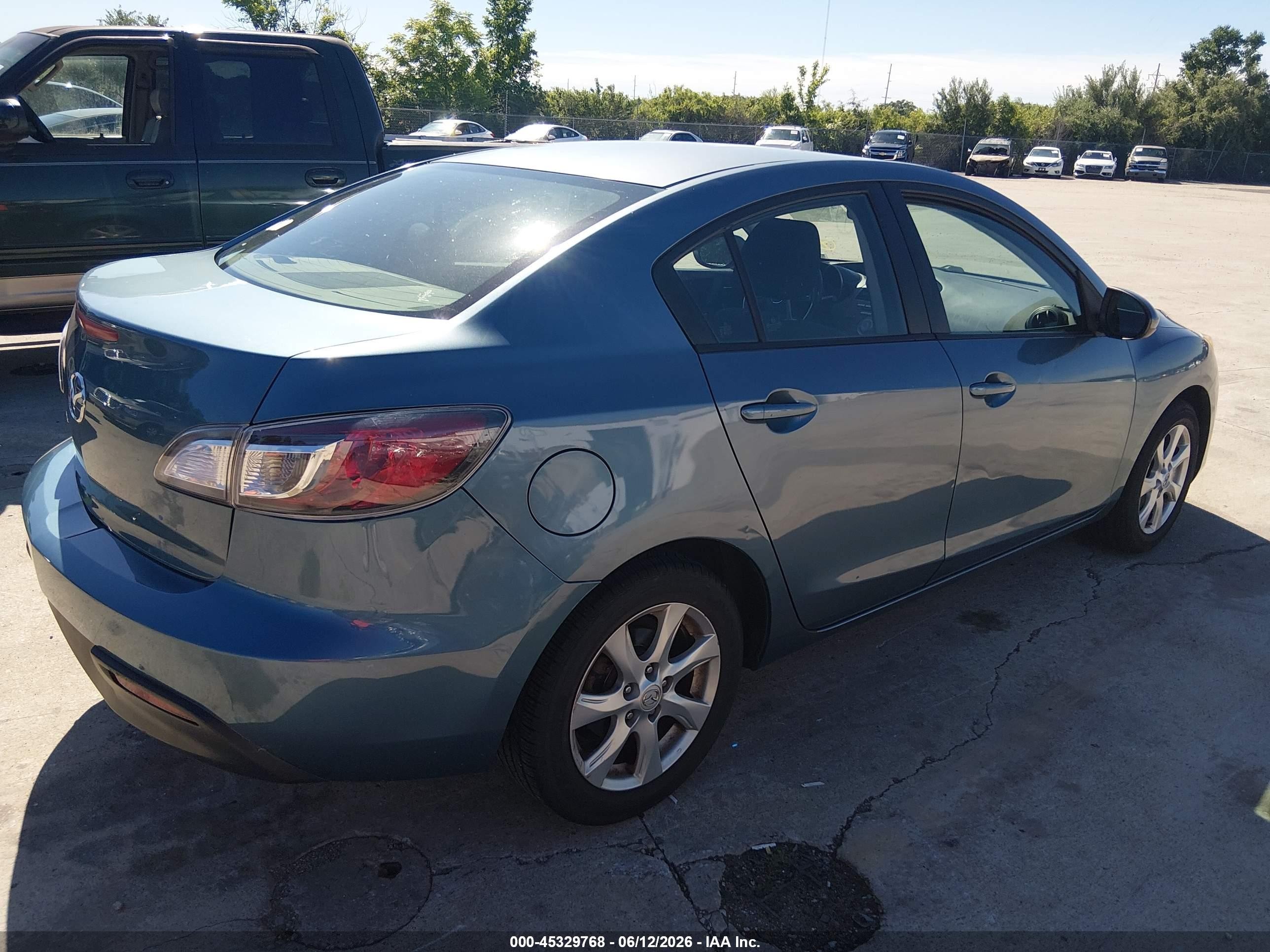 2010 Mazda Mazda3 I Touring Синий vin: JM1BL1SF1A1323539