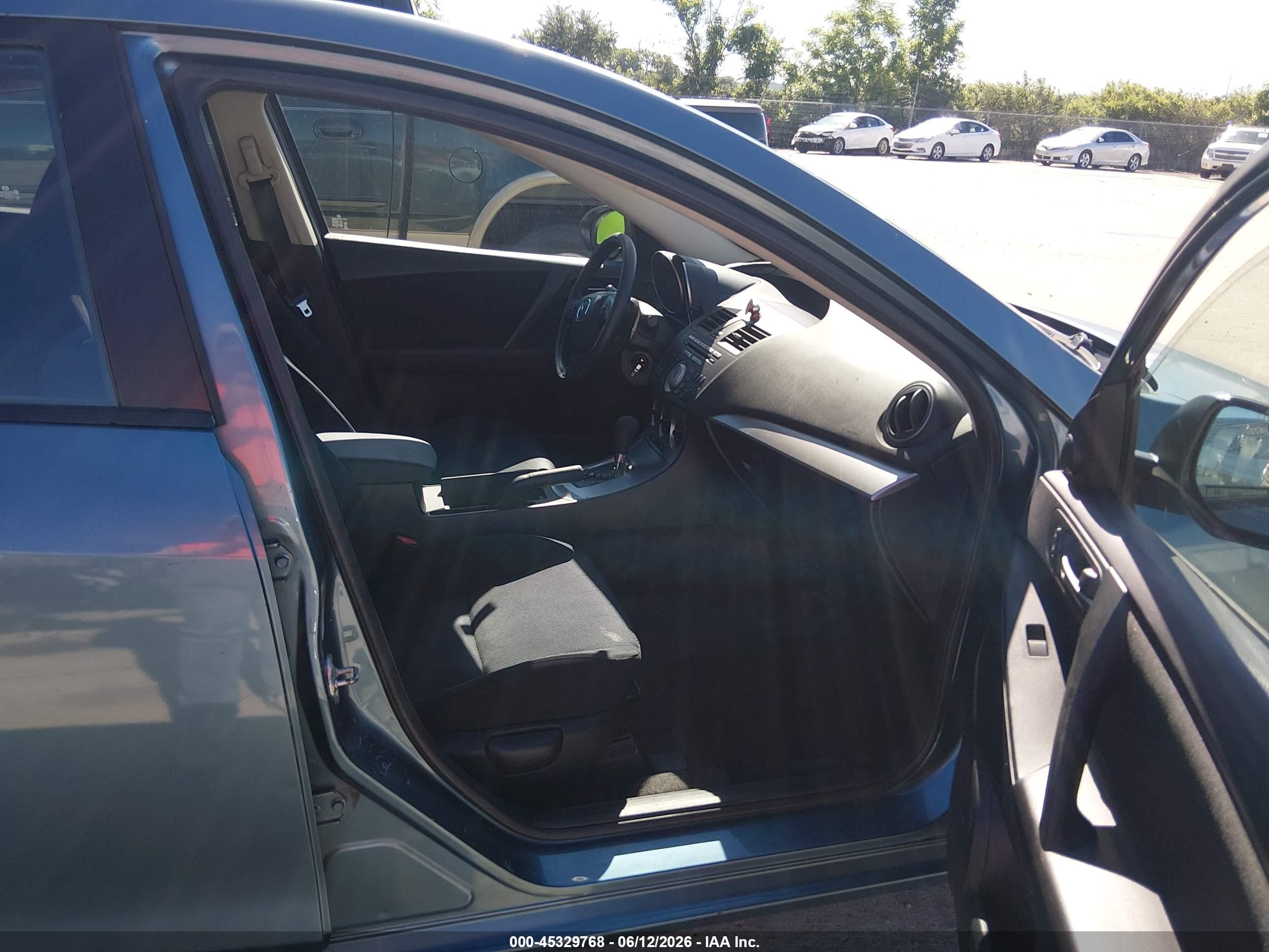 2010 Mazda Mazda3 I Touring Синий vin: JM1BL1SF1A1323539