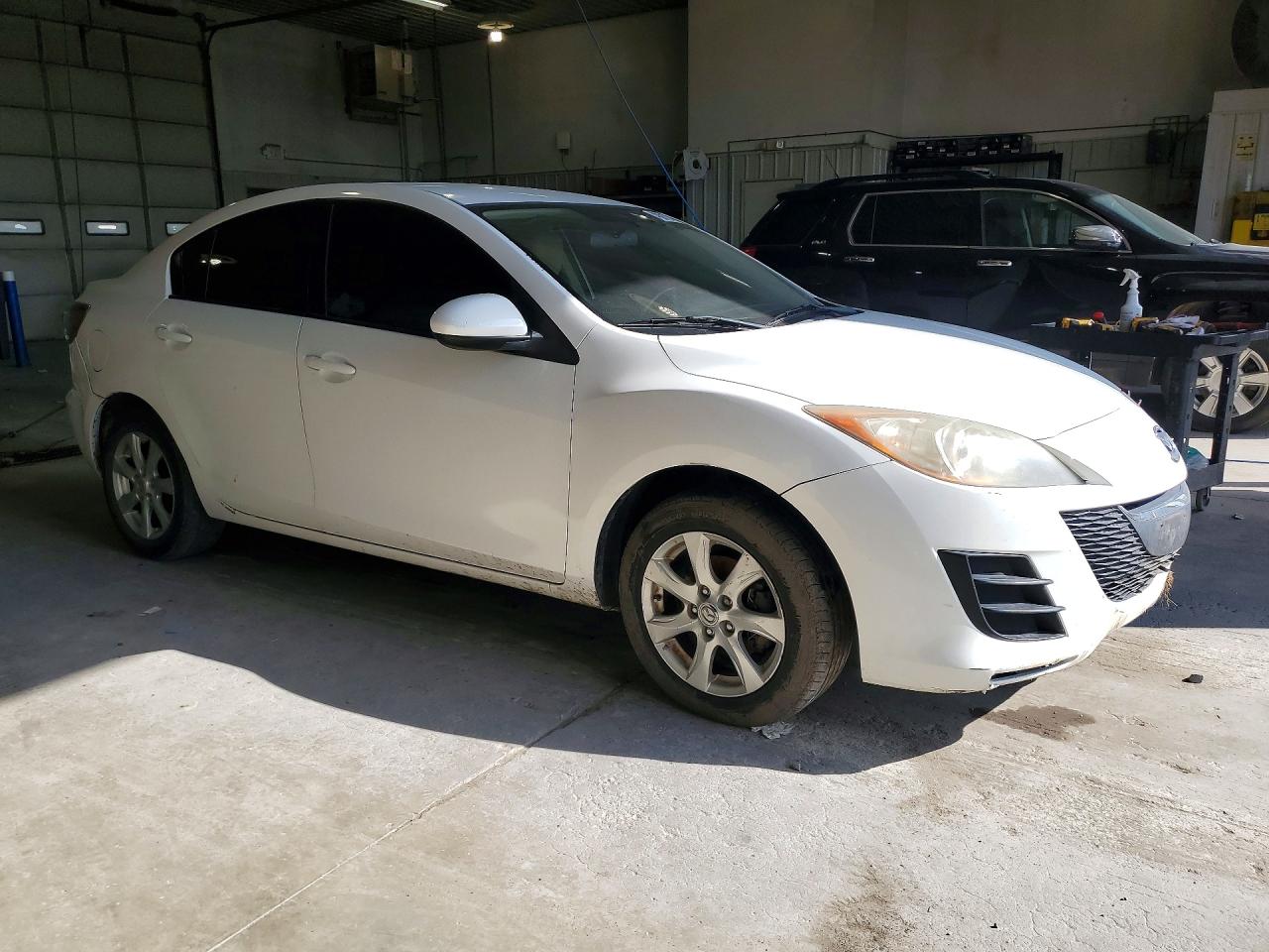 2010 Mazda 3 I White vin: JM1BL1SF2A1130543