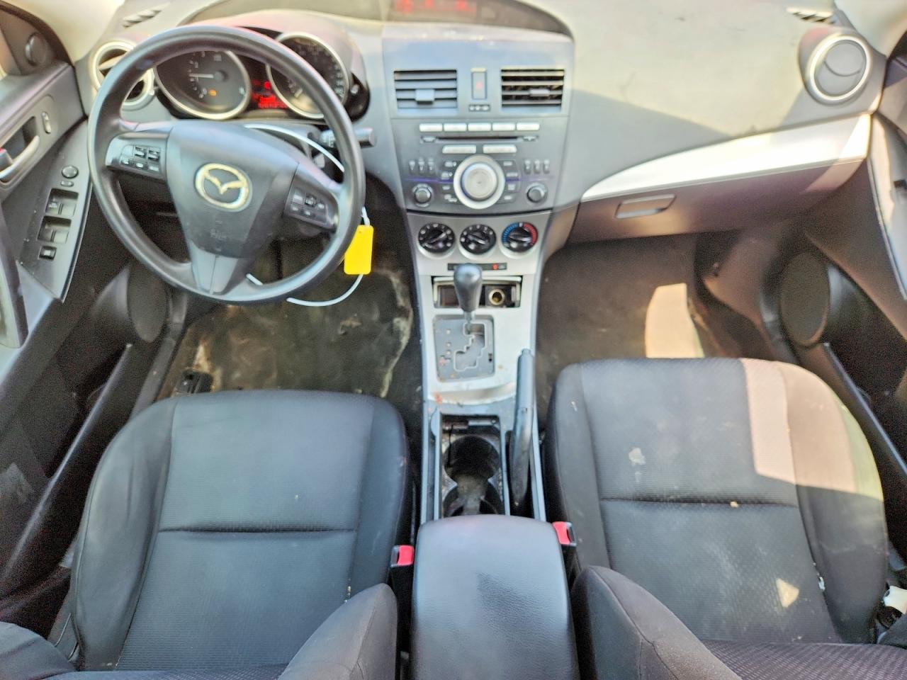2010 Mazda 3 I Red vin: JM1BL1SF2A1172453