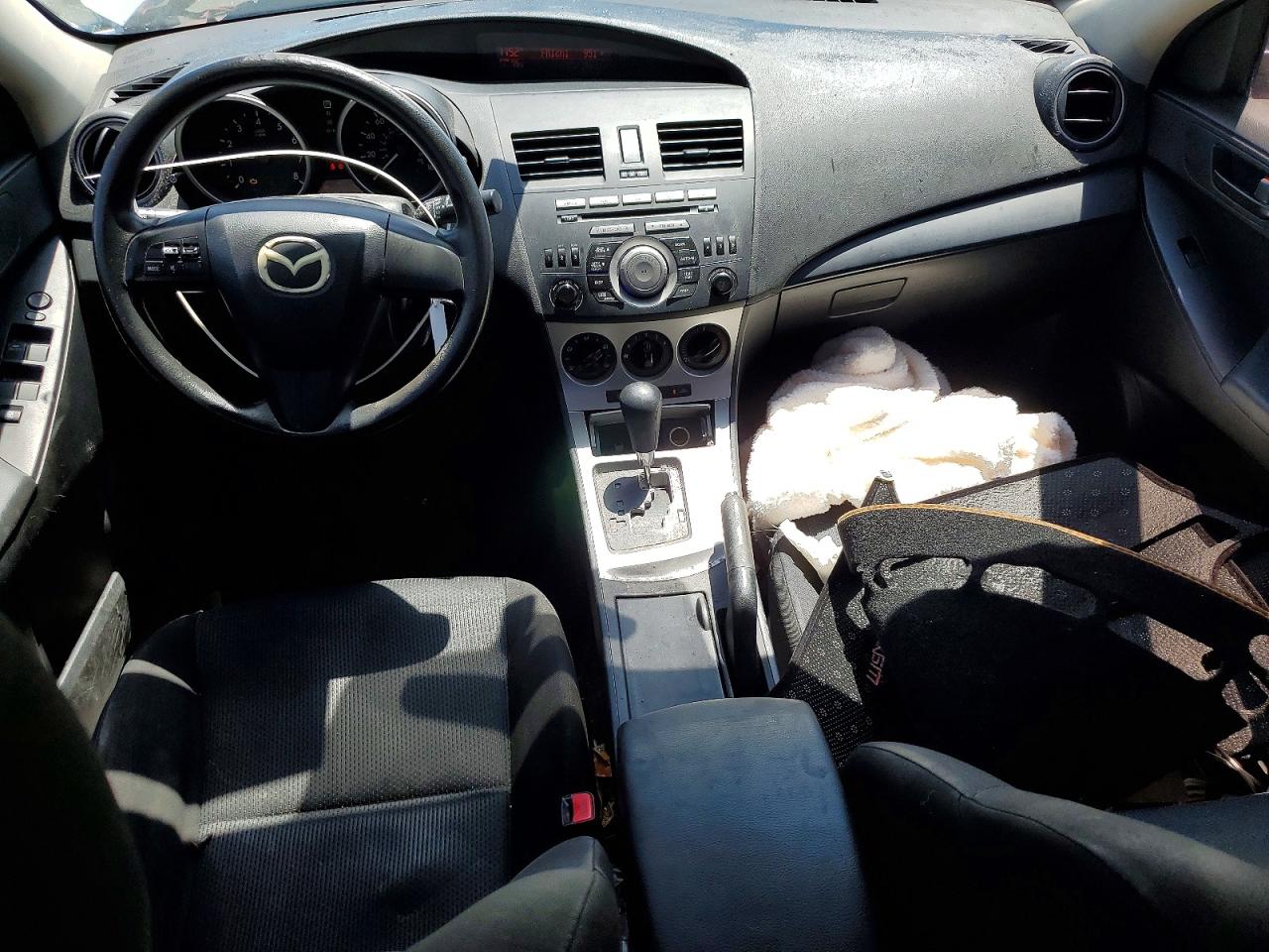 2010 Mazda 3 I Белый vin: JM1BL1SF2A1271175