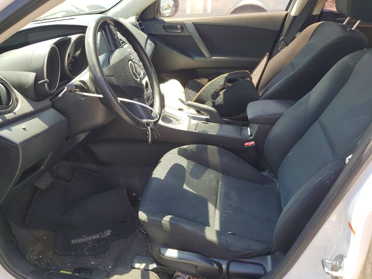 2010 Mazda 3 I Белый vin: JM1BL1SF2A1271175