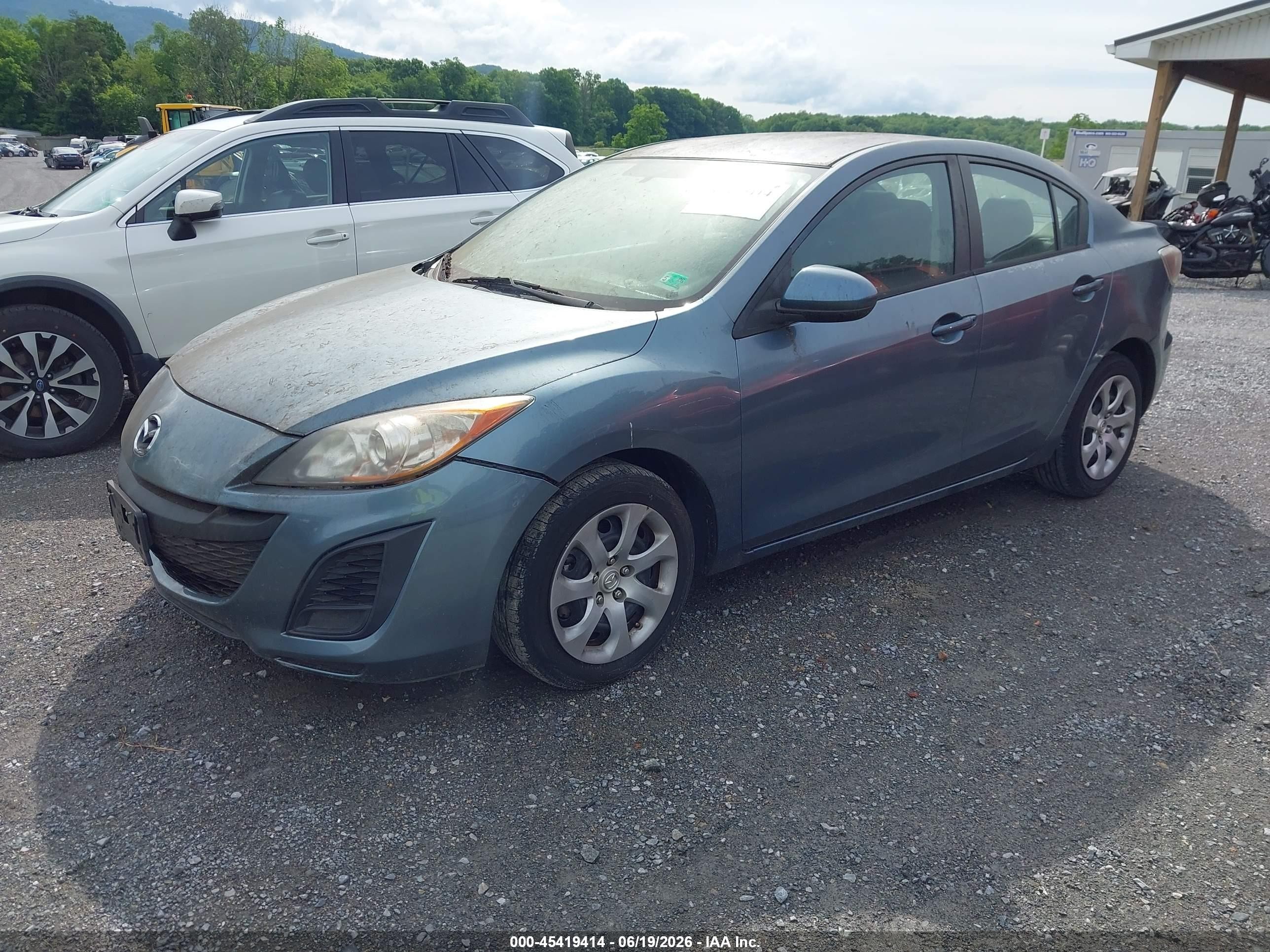 2010 Mazda Mazda3 I Sport Blue vin: JM1BL1SF2A1305759