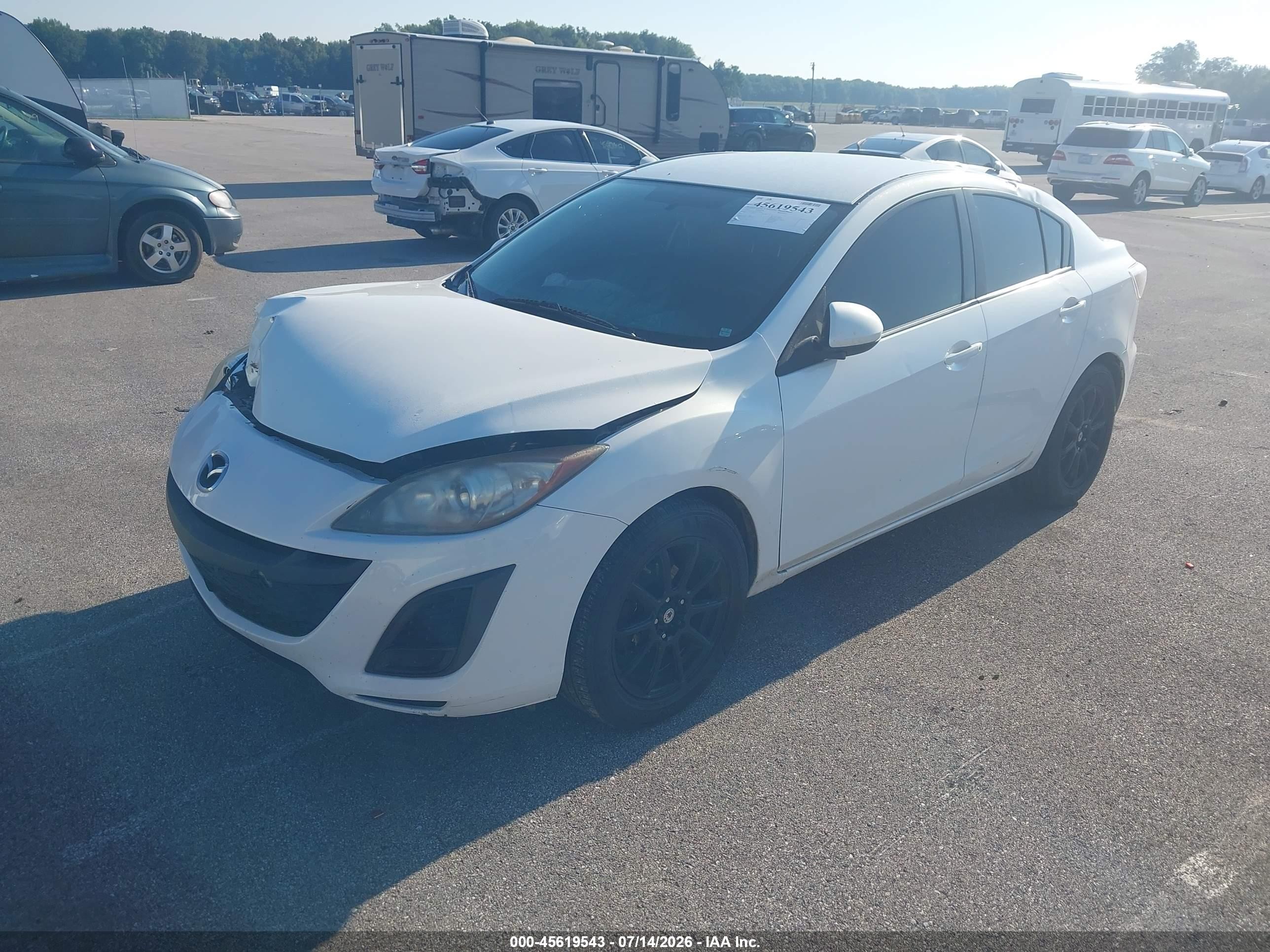 2010 Mazda Mazda3 I Touring White vin: JM1BL1SF2A1336607