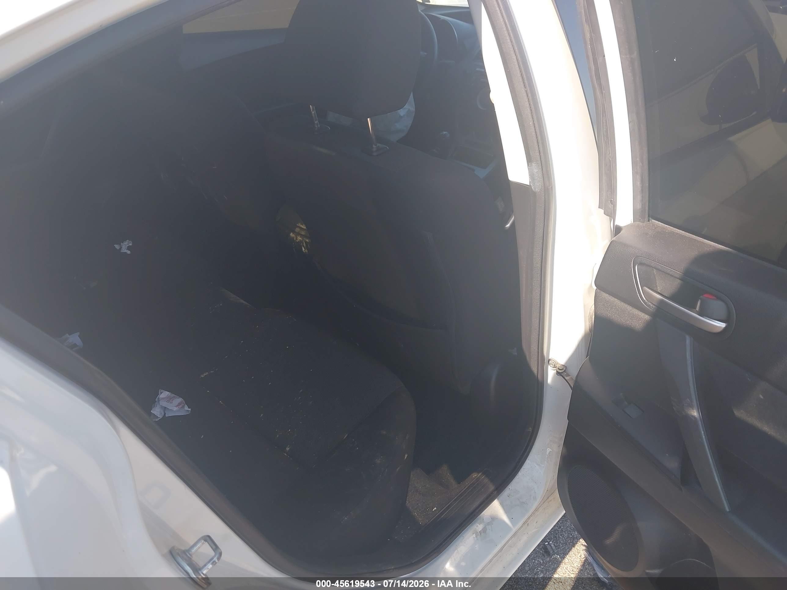 2010 Mazda Mazda3 I Touring White vin: JM1BL1SF2A1336607