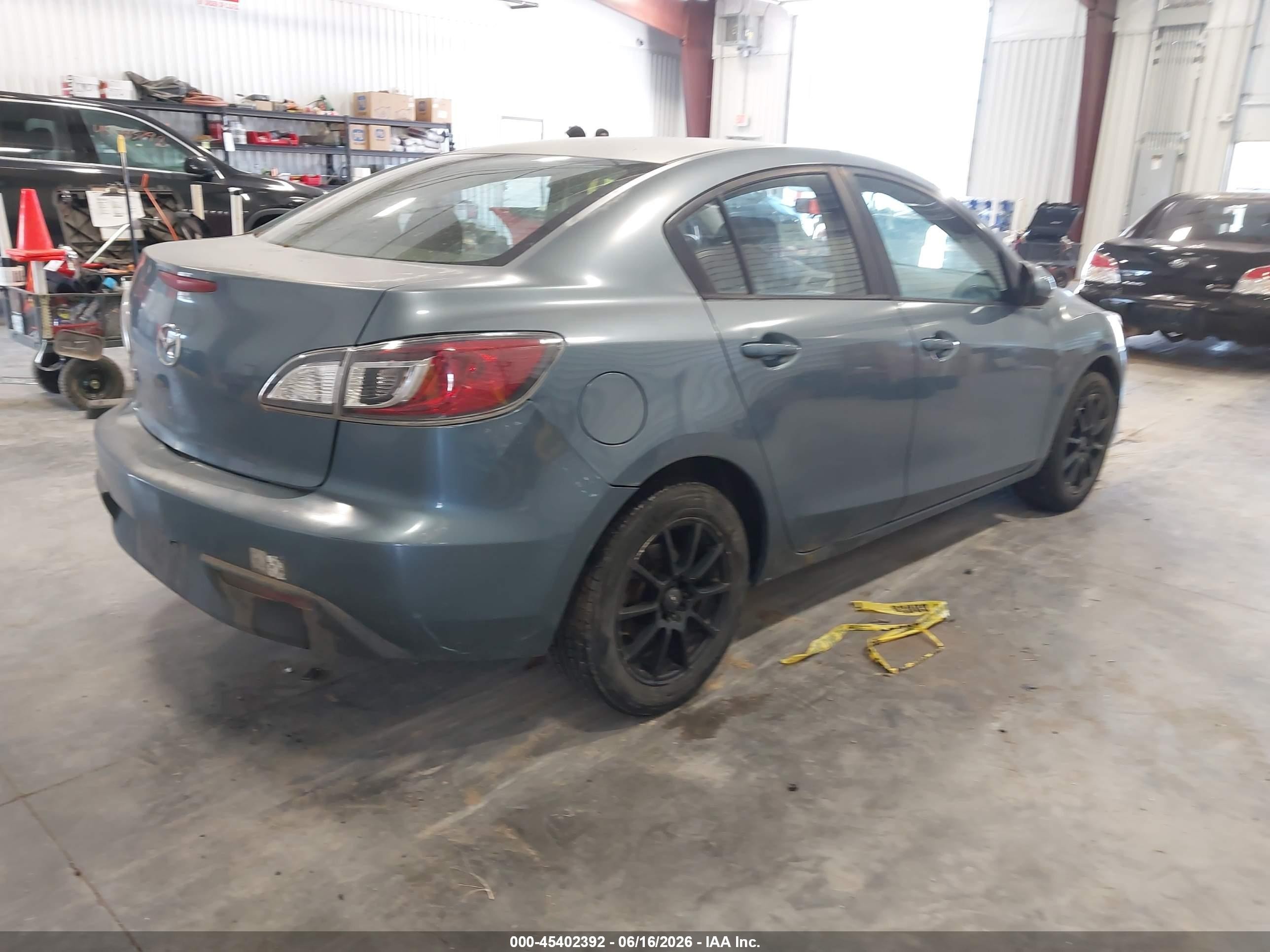 2010 Mazda Mazda3 I Touring Teal vin: JM1BL1SF3A1239724