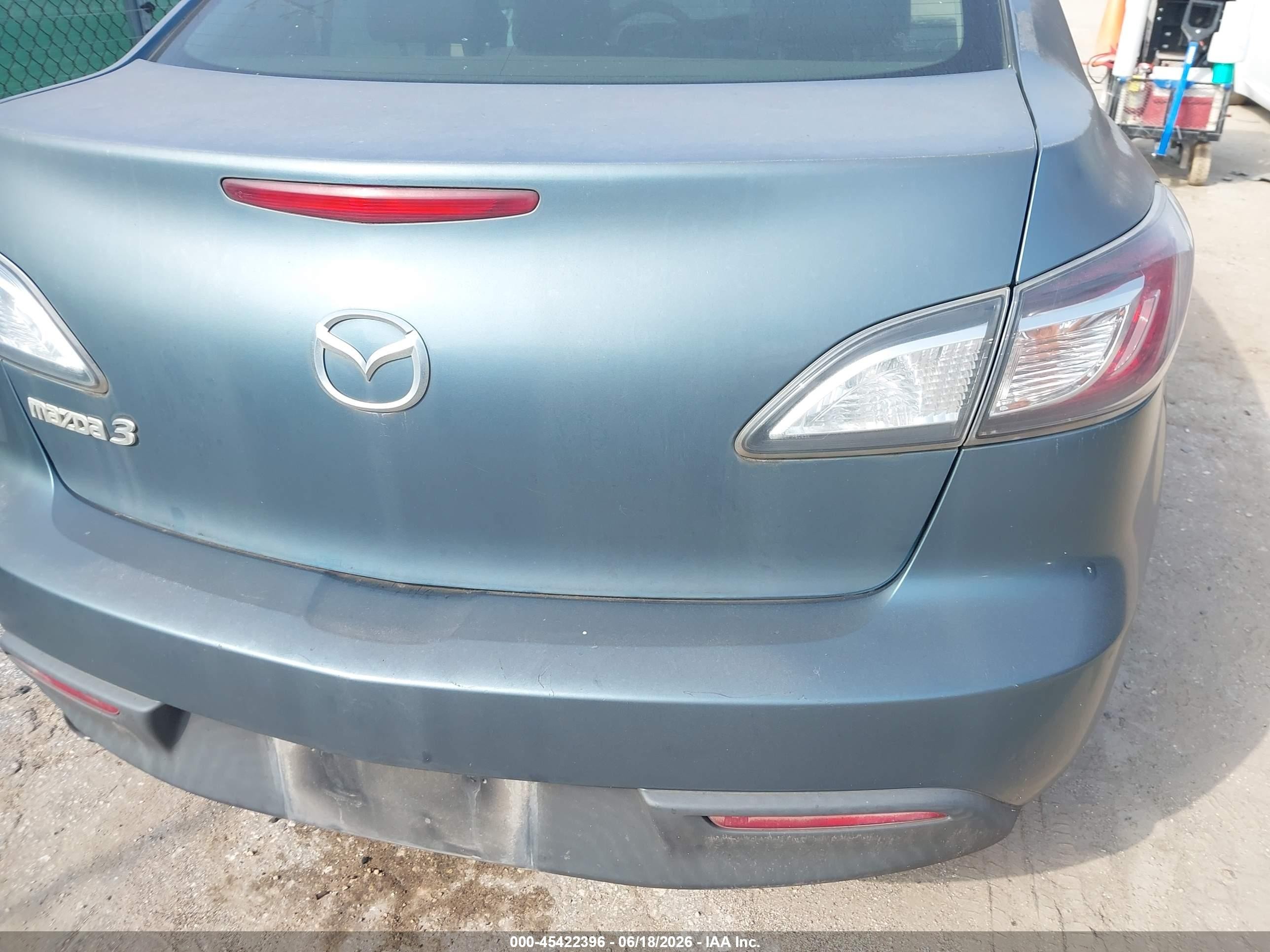 2010 Mazda Mazda3 I Touring Blue vin: JM1BL1SF3A1252067
