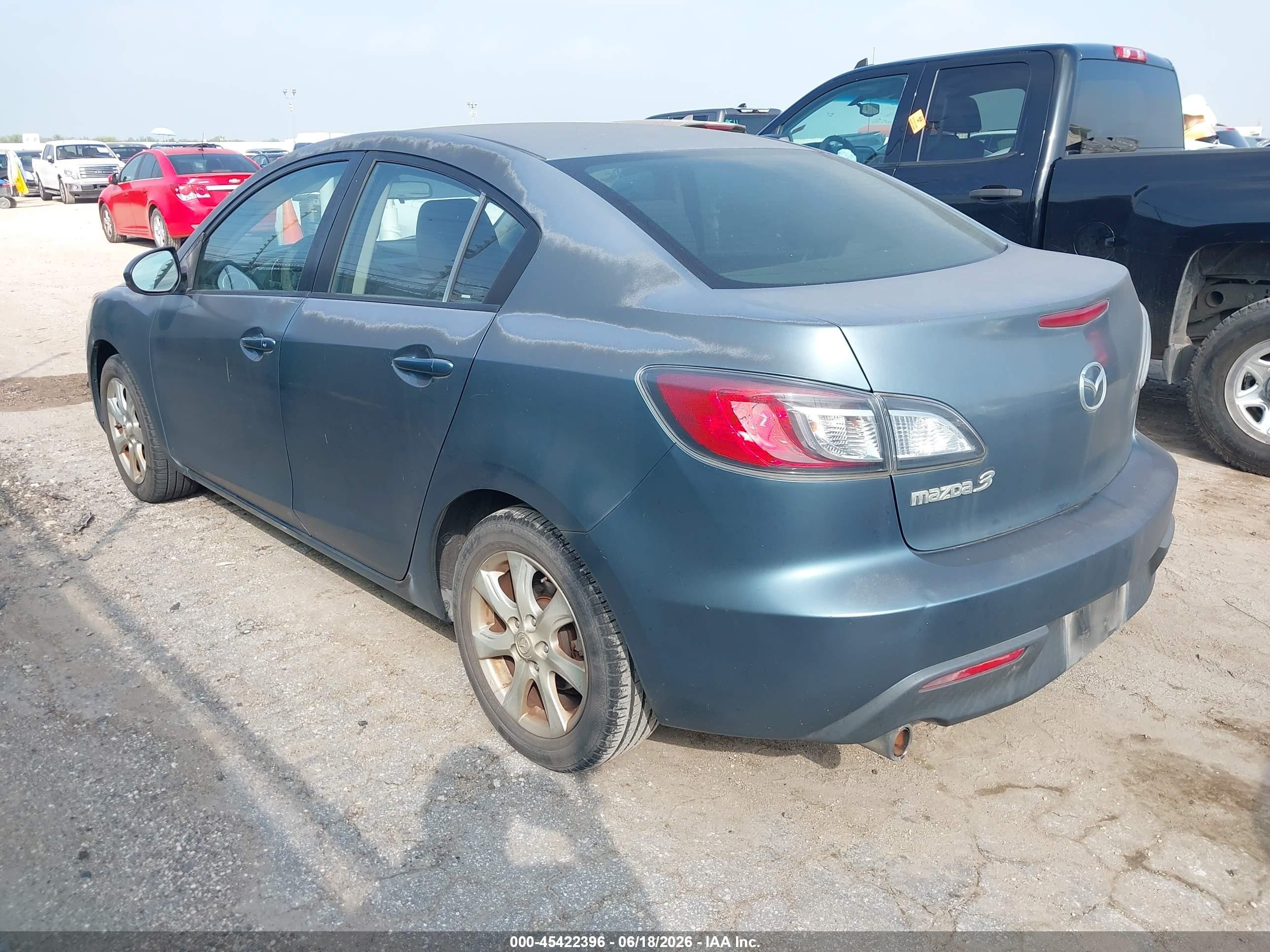 2010 Mazda Mazda3 I Touring Blue vin: JM1BL1SF3A1252067