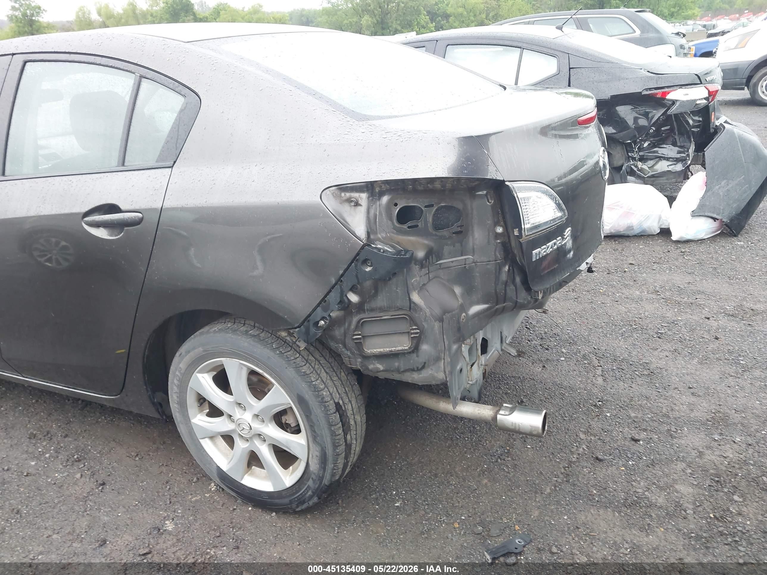 2010 Mazda Mazda3 I Touring Серый vin: JM1BL1SF3A1254062