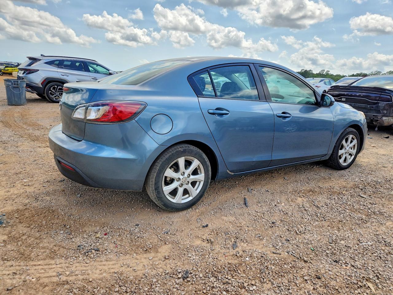 2010 Mazda 3 I Turquoise vin: JM1BL1SF3A1321744