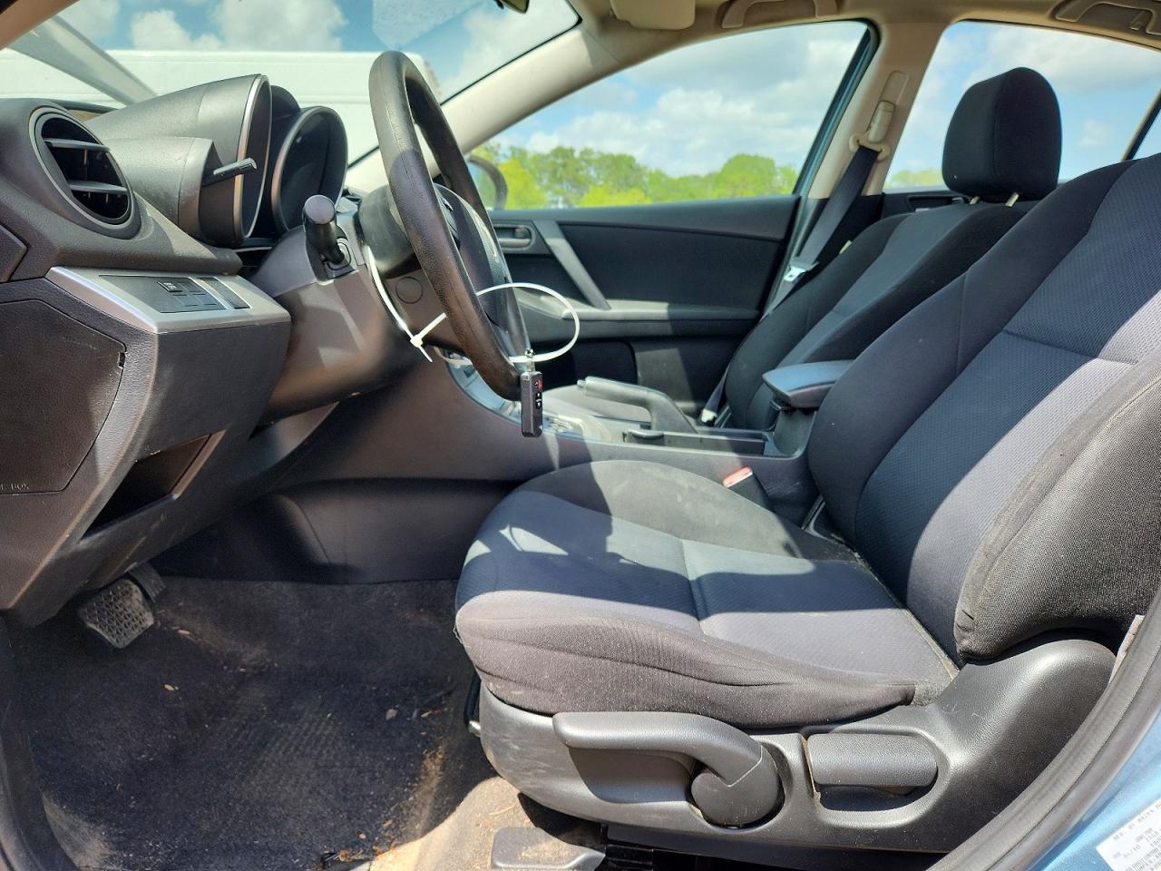 2010 Mazda 3 I Turquoise vin: JM1BL1SF3A1321744
