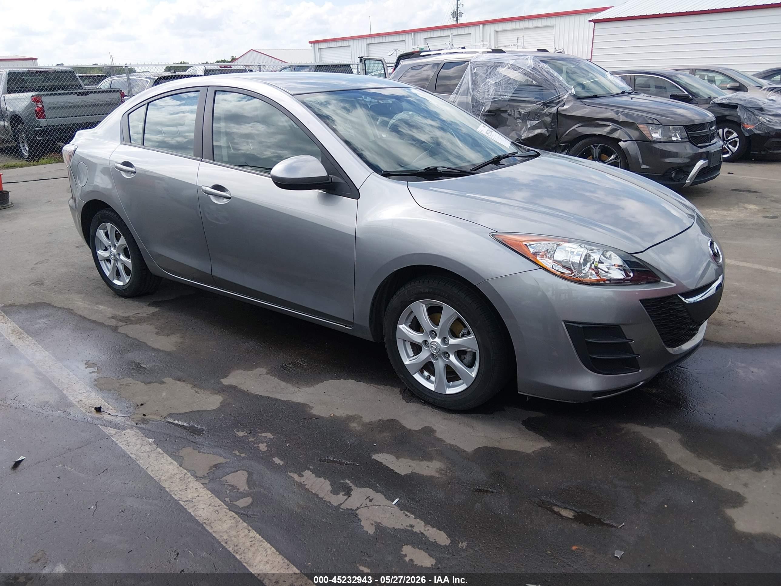 2010 Mazda Mazda3 I Touring Silver vin: JM1BL1SF4A1177914