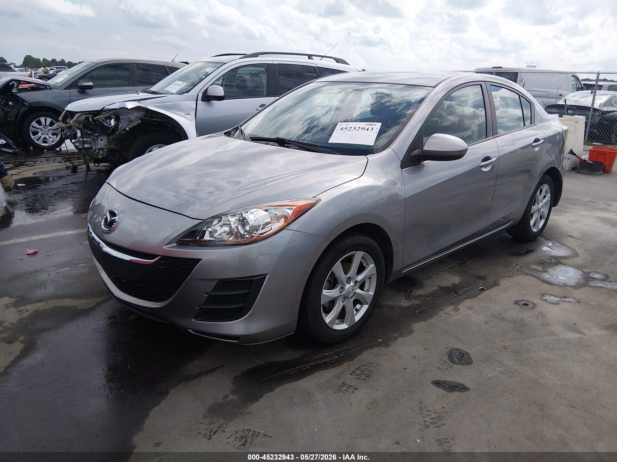 2010 Mazda Mazda3 I Touring Silver vin: JM1BL1SF4A1177914