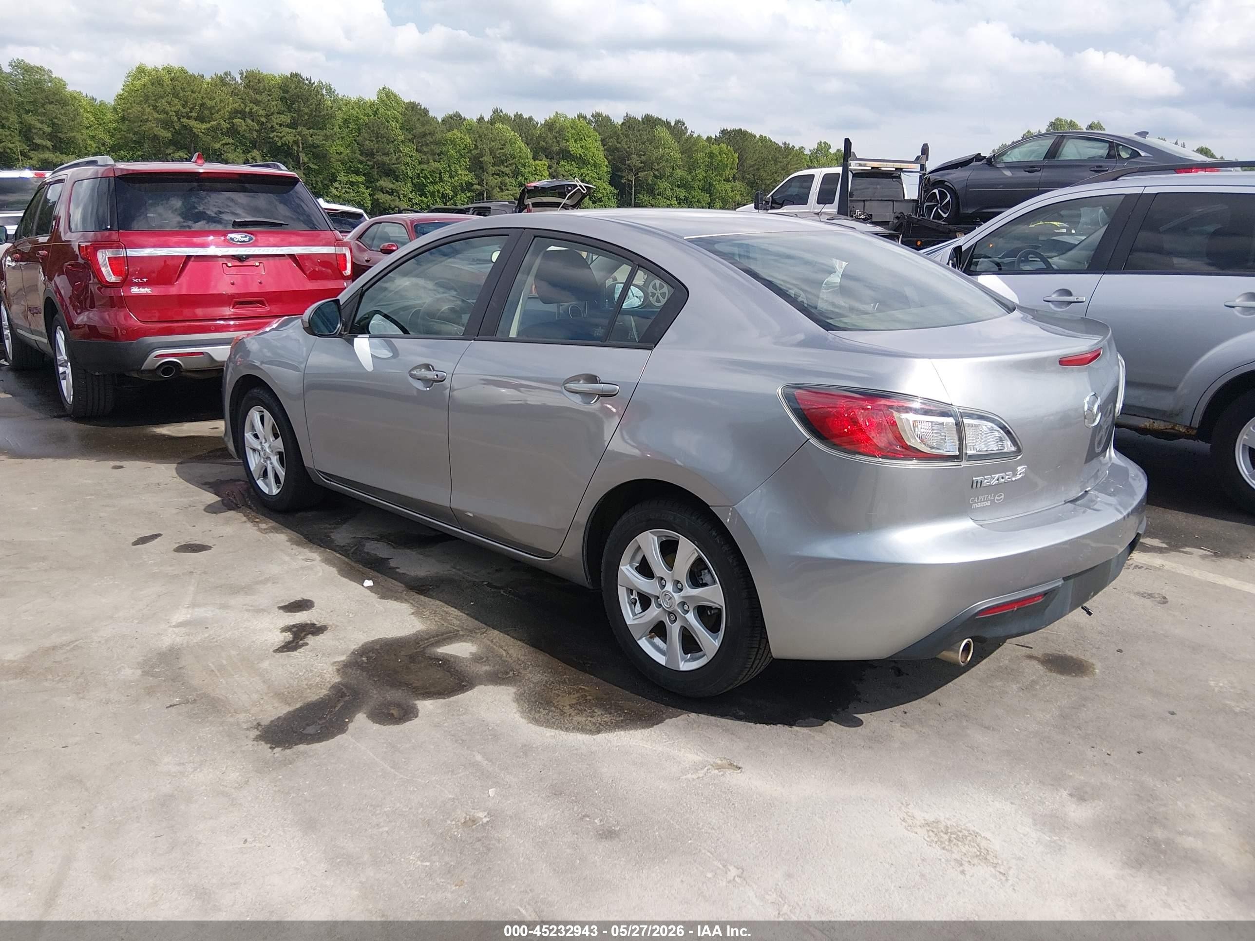 2010 Mazda Mazda3 I Touring Silver vin: JM1BL1SF4A1177914