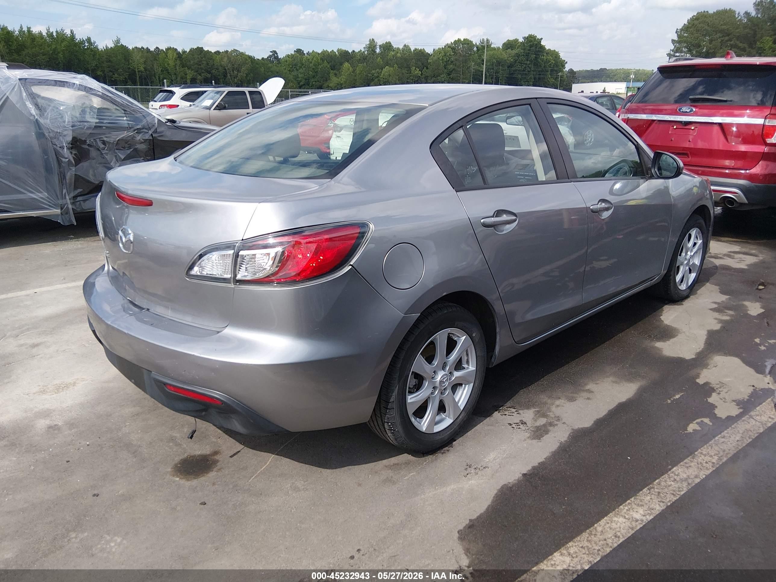 2010 Mazda Mazda3 I Touring Silver vin: JM1BL1SF4A1177914