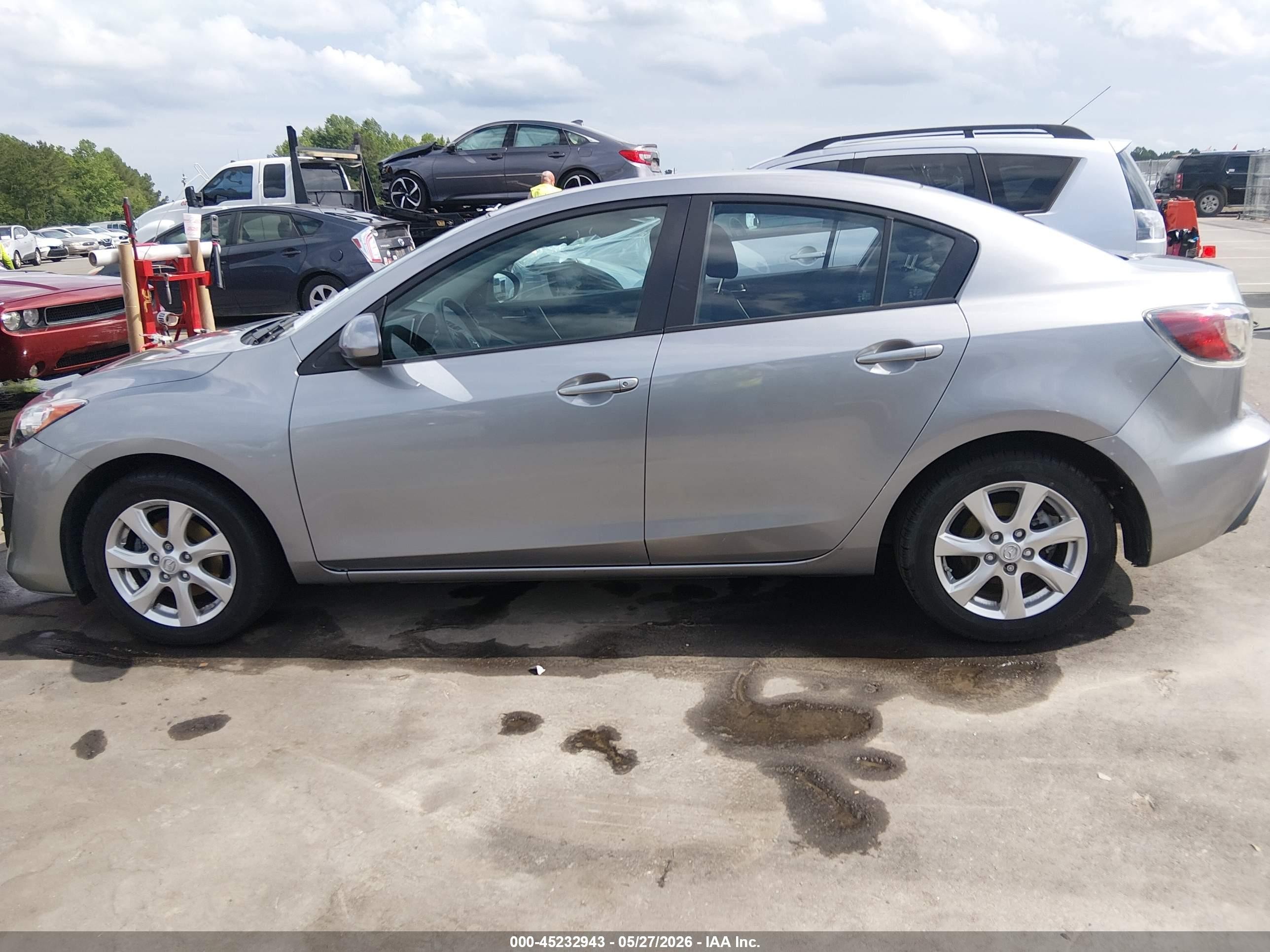 2010 Mazda Mazda3 I Touring Silver vin: JM1BL1SF4A1177914