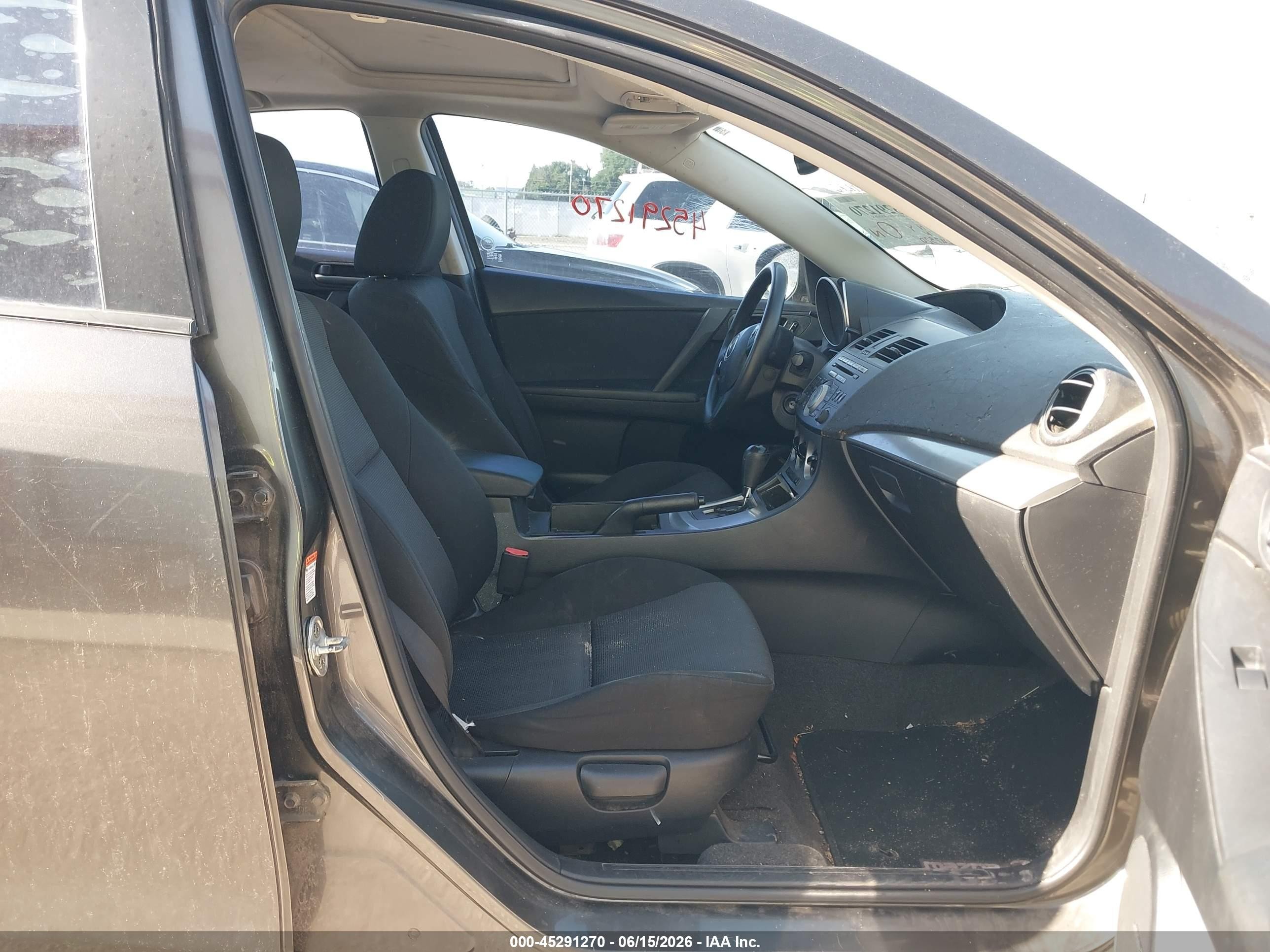 2010 Mazda Mazda3   Серый vin: JM1BL1SF4A1197077