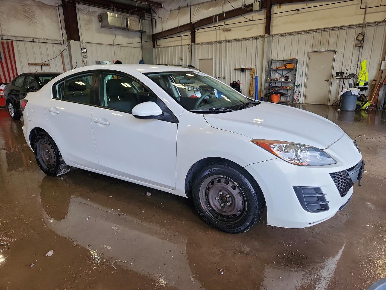 2010 Mazda 3 I Белый vin: JM1BL1SF4A1197256