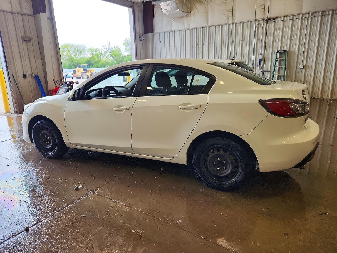 2010 Mazda 3 I Белый vin: JM1BL1SF4A1197256