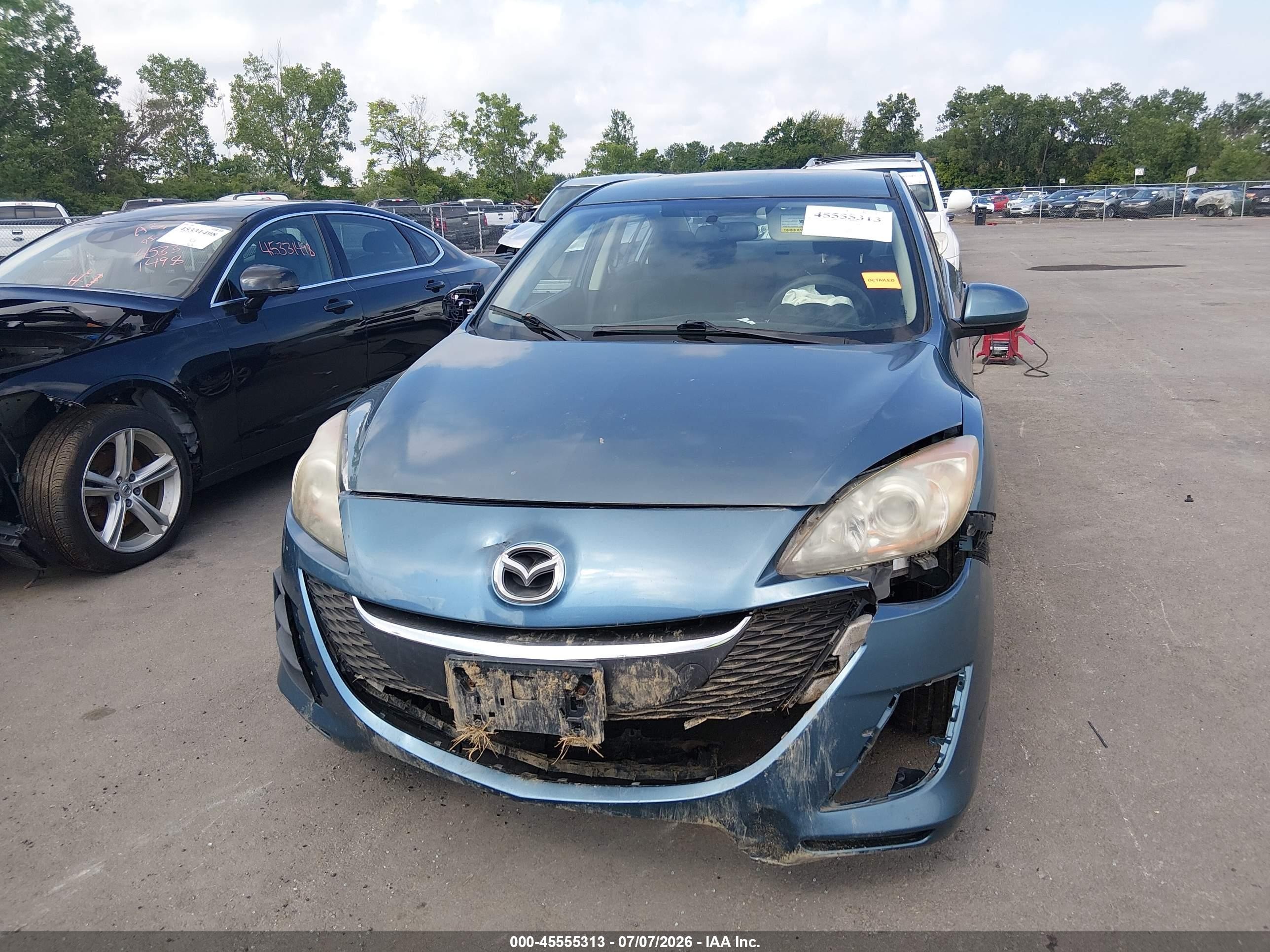 2010 Mazda Mazda3 I Touring Blue vin: JM1BL1SF4A1204951