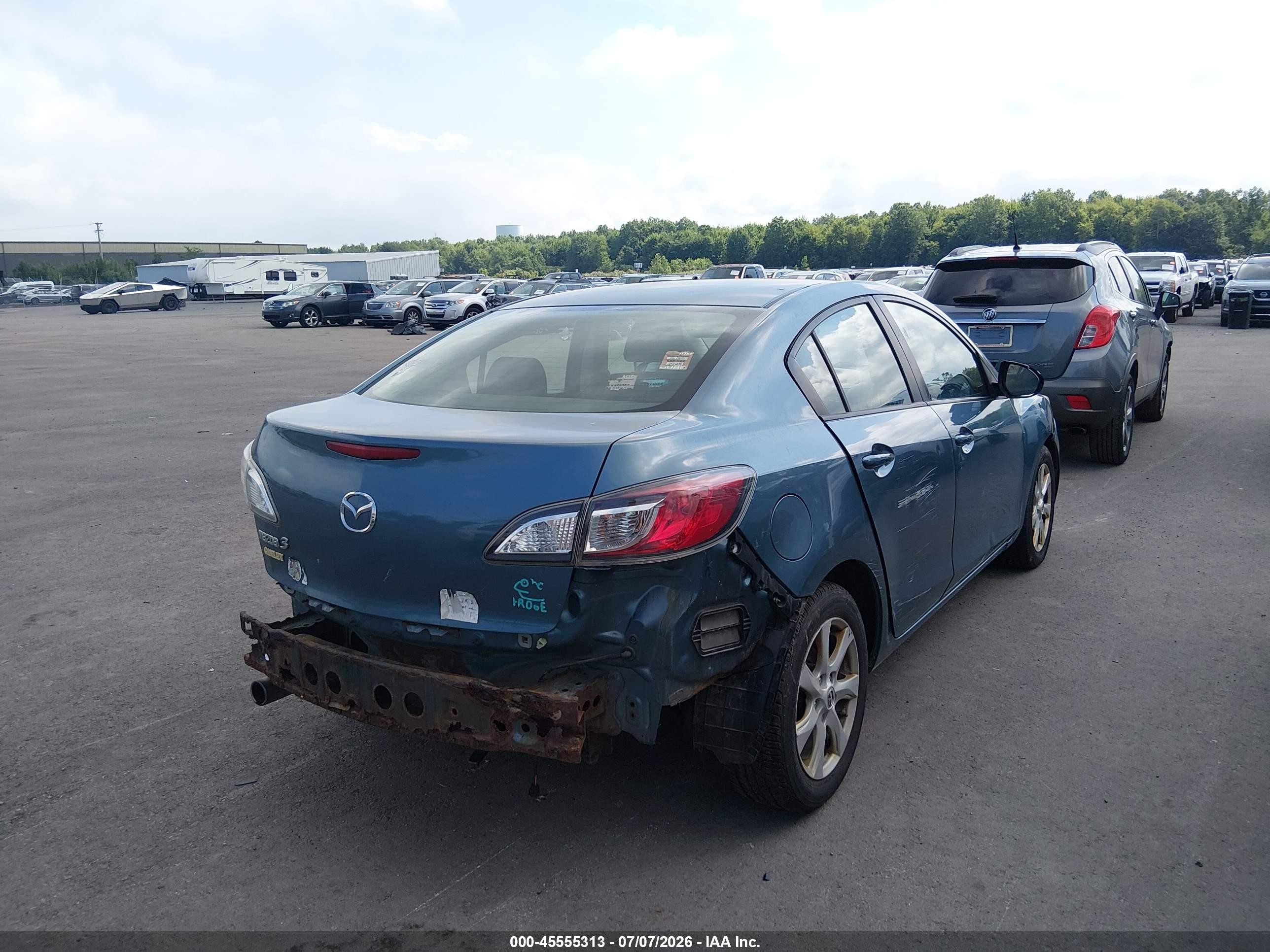 2010 Mazda Mazda3 I Touring Blue vin: JM1BL1SF4A1204951