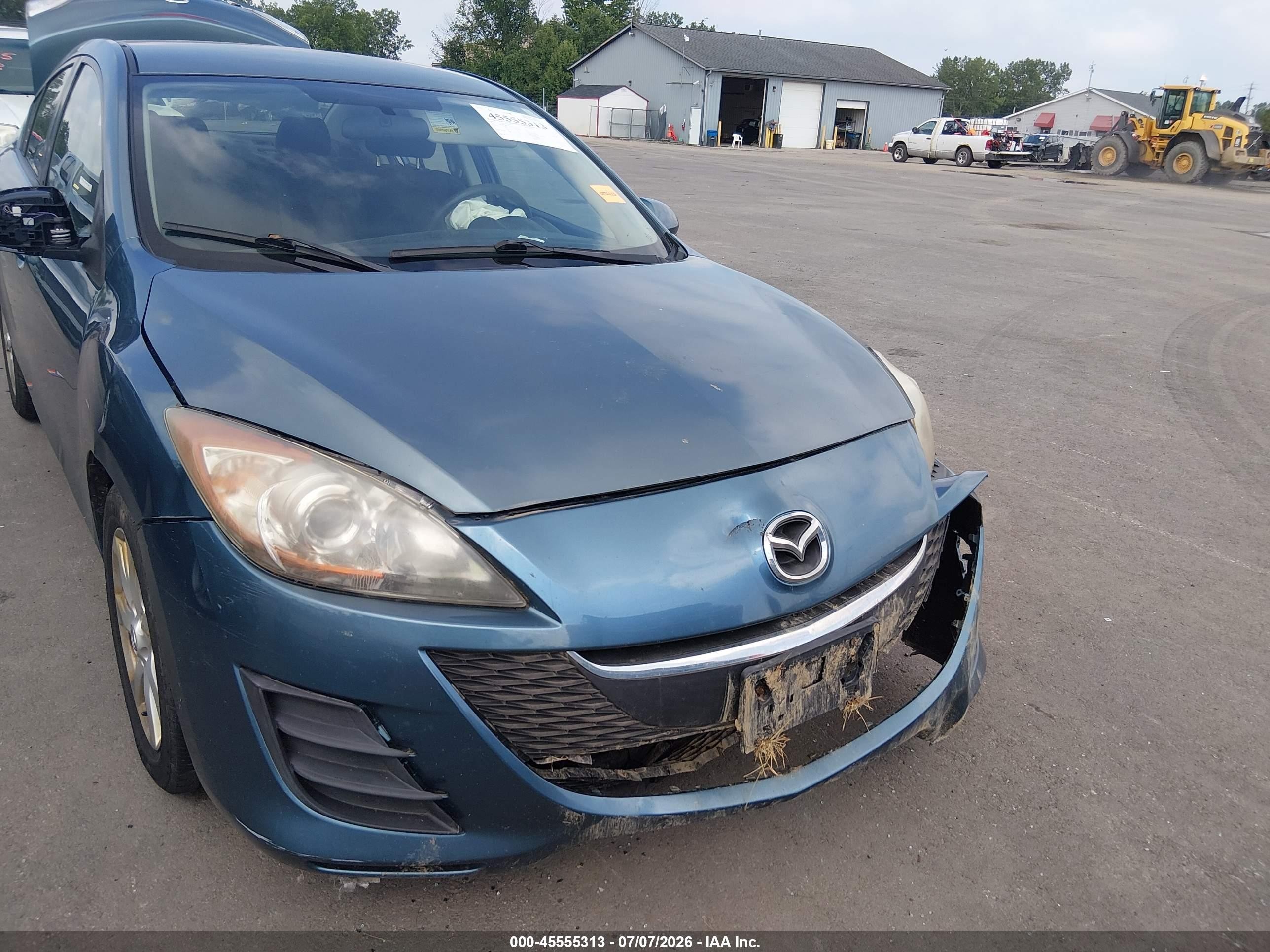2010 Mazda Mazda3 I Touring Blue vin: JM1BL1SF4A1204951