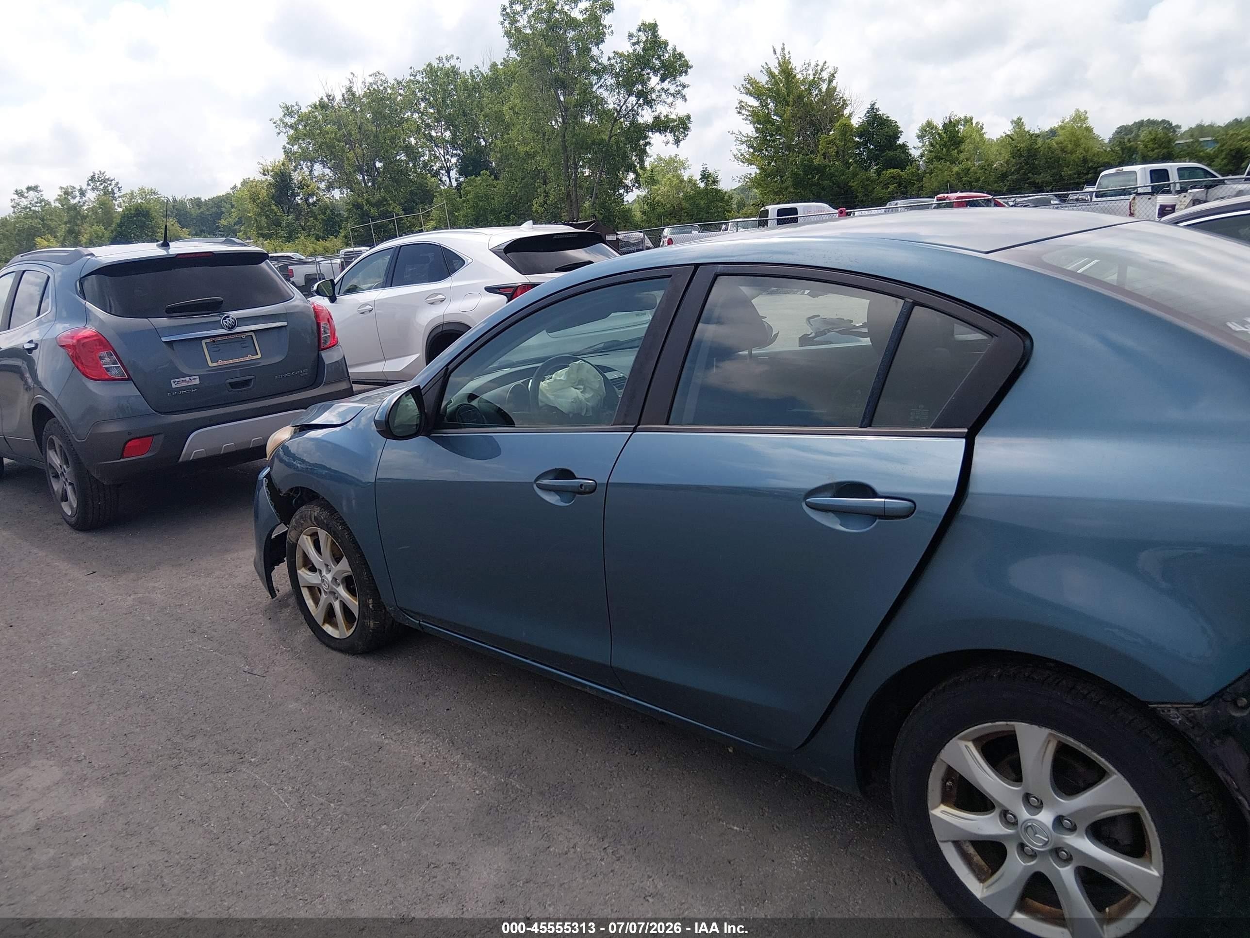 2010 Mazda Mazda3 I Touring Blue vin: JM1BL1SF4A1204951