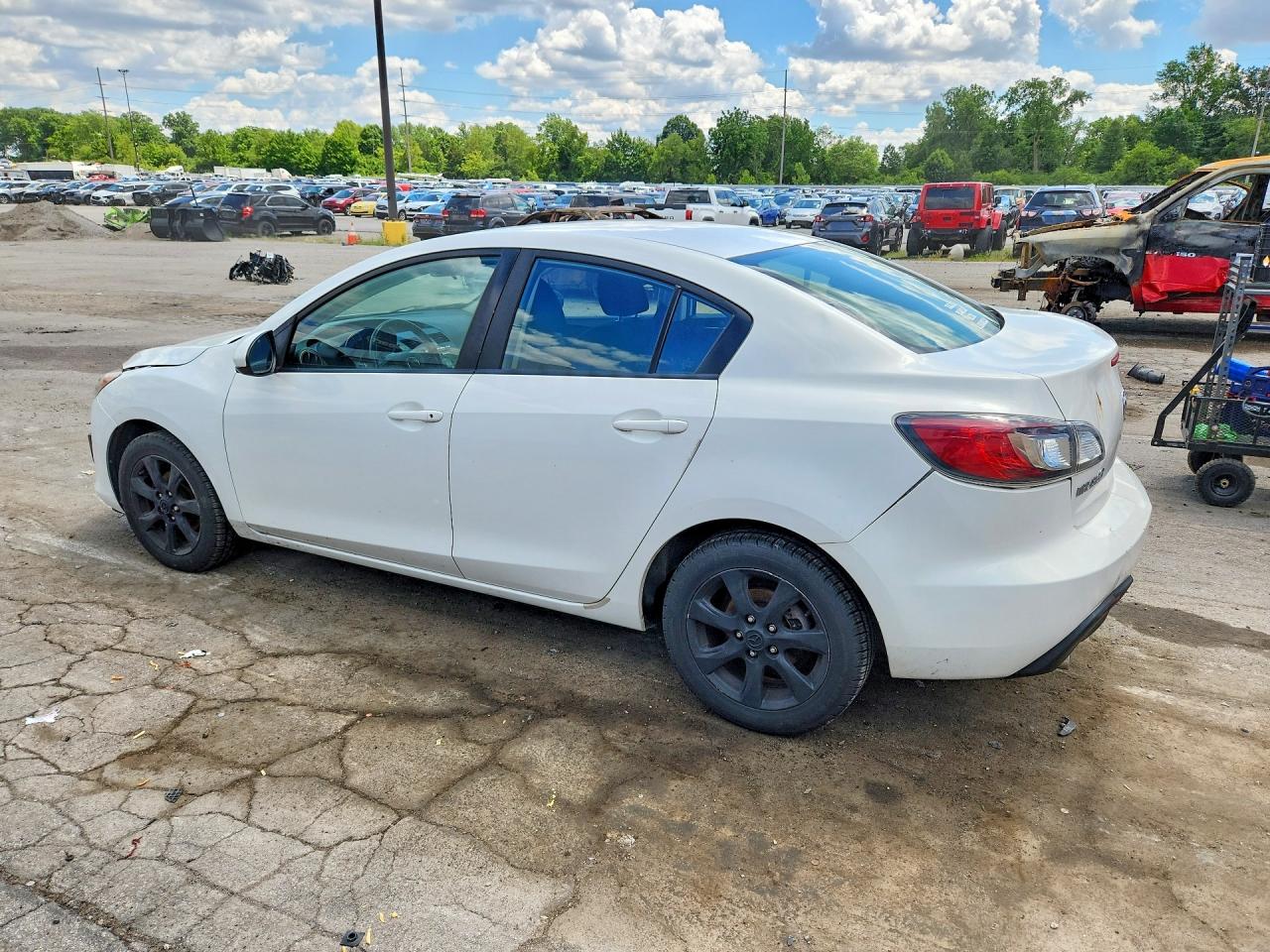 2010 Mazda 3 White vin: JM1BL1SF4A1210992