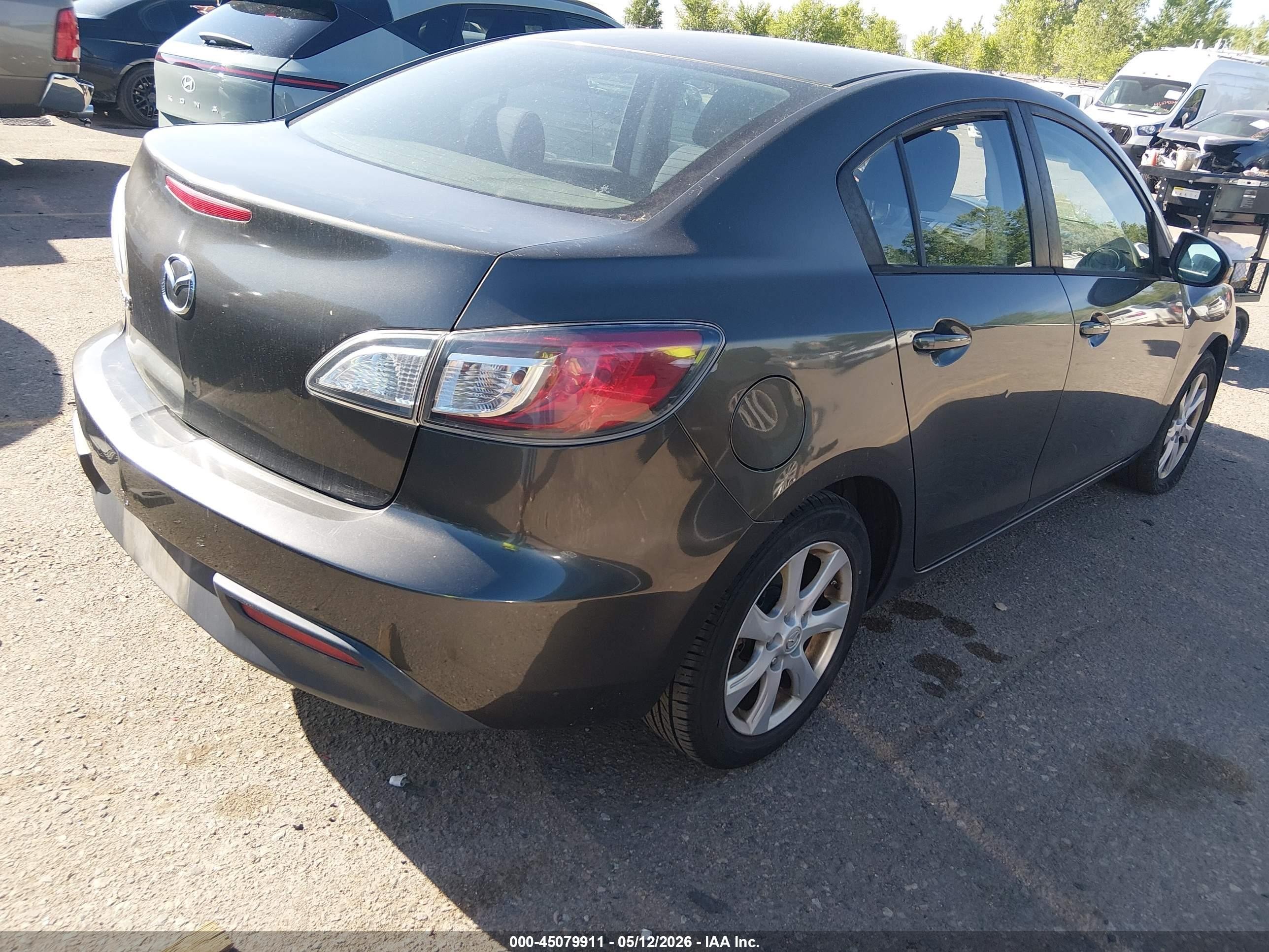 2010 Mazda Mazda3 I Touring Gray vin: JM1BL1SF4A1258704