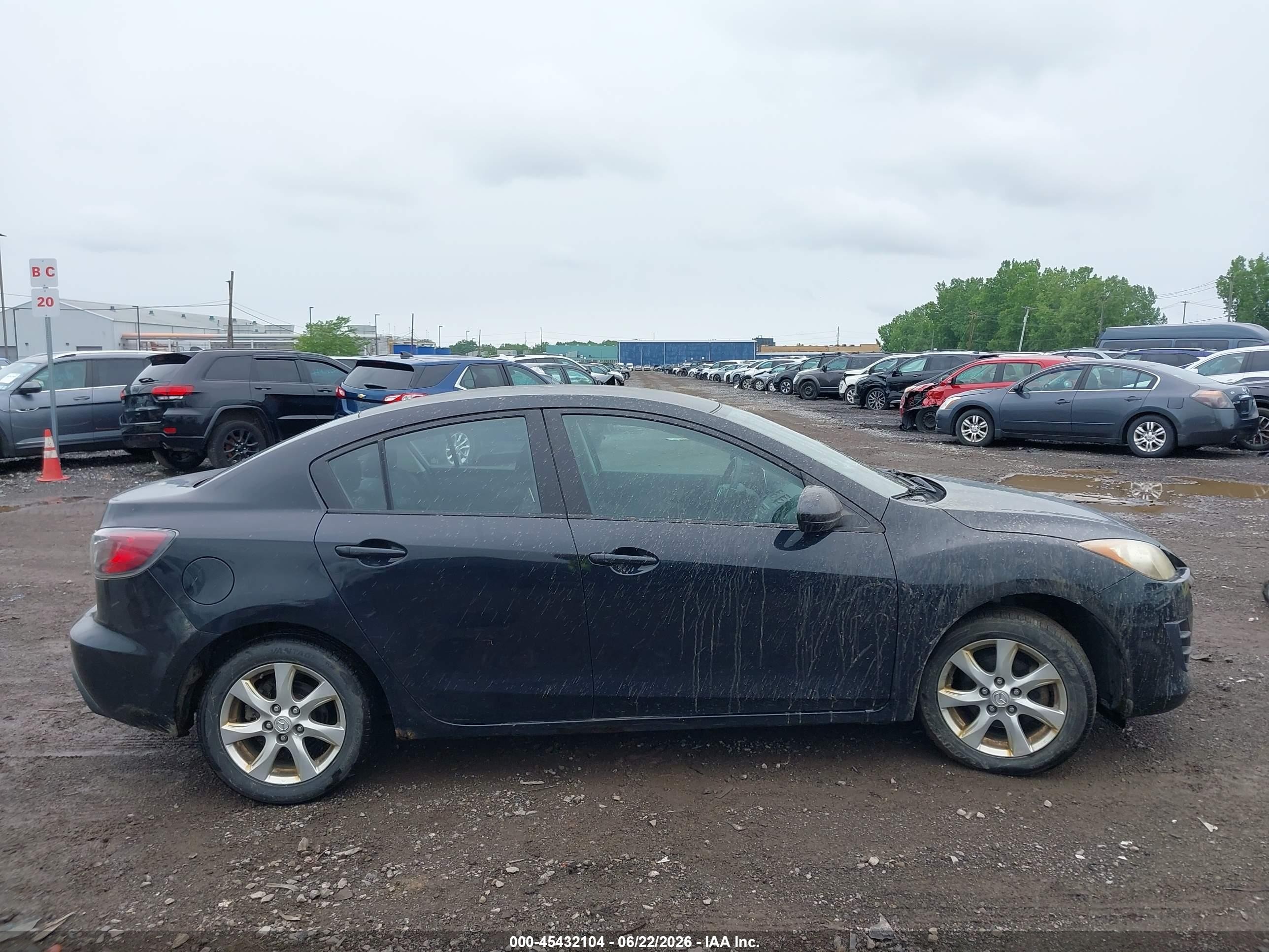 2010 Mazda Mazda3 I Touring Black vin: JM1BL1SF5A1194012