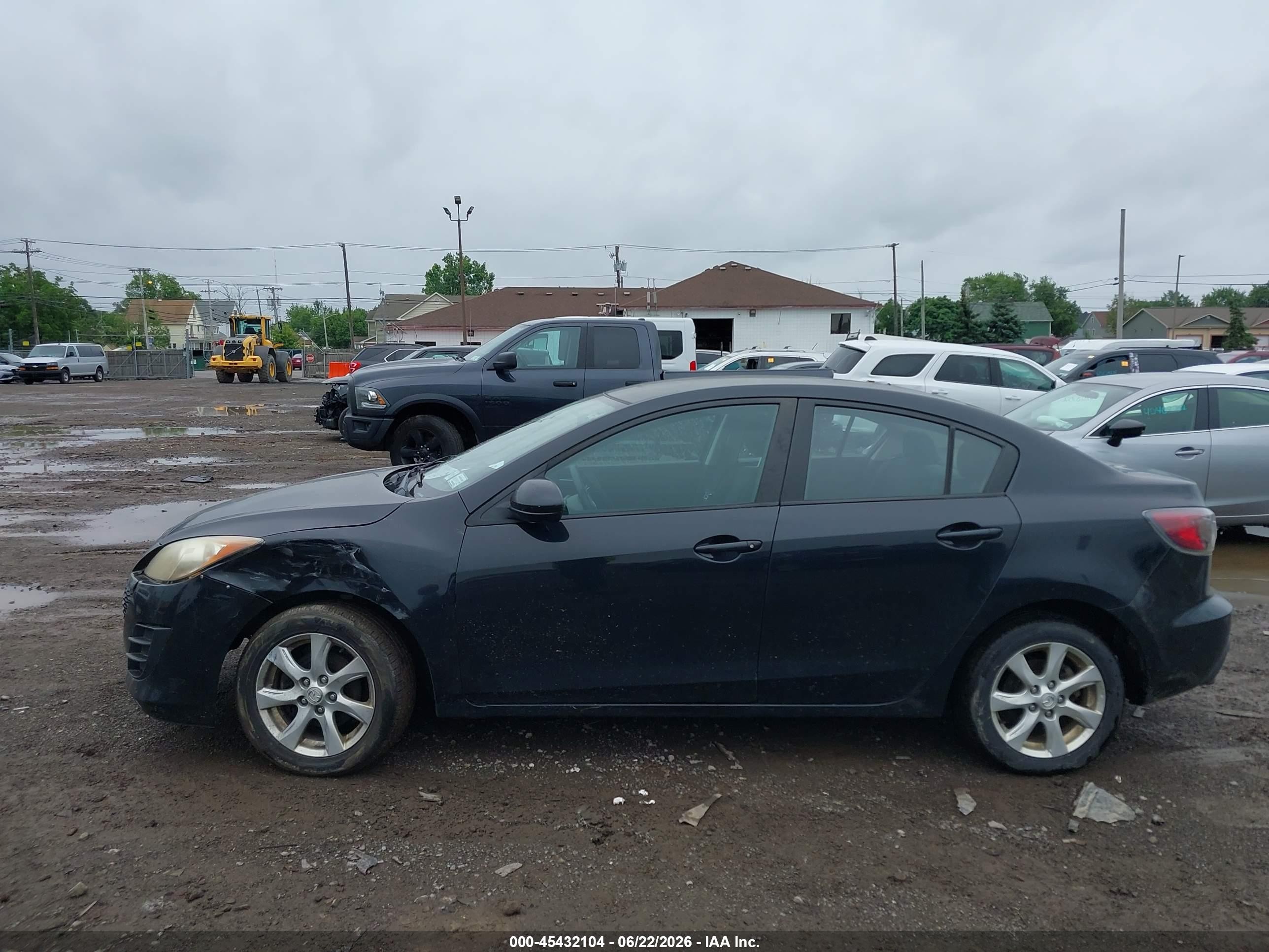 2010 Mazda Mazda3 I Touring Black vin: JM1BL1SF5A1194012