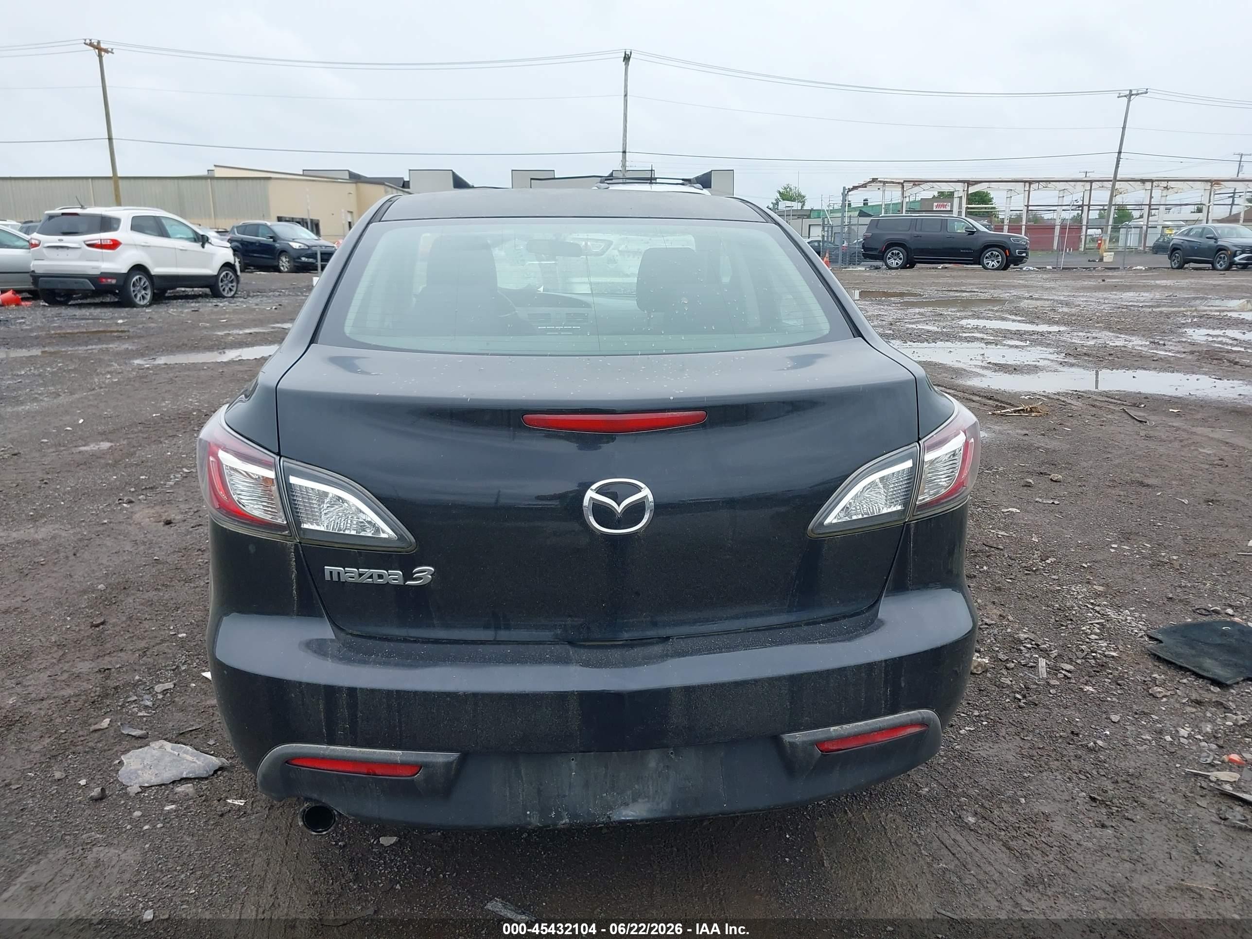 2010 Mazda Mazda3 I Touring Black vin: JM1BL1SF5A1194012