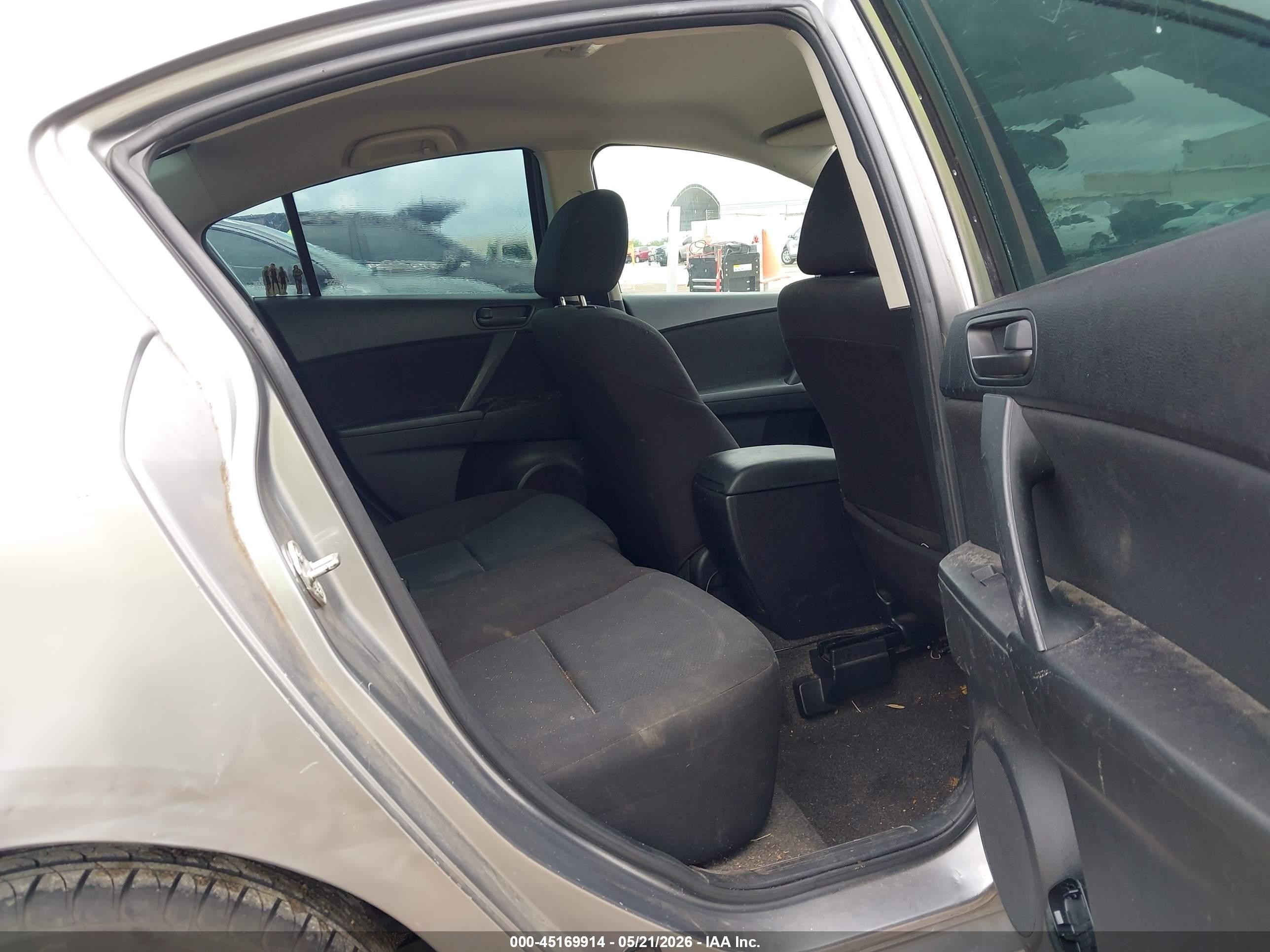 2010 Mazda Mazda3 I Sport Серый vin: JM1BL1SF5A1329781