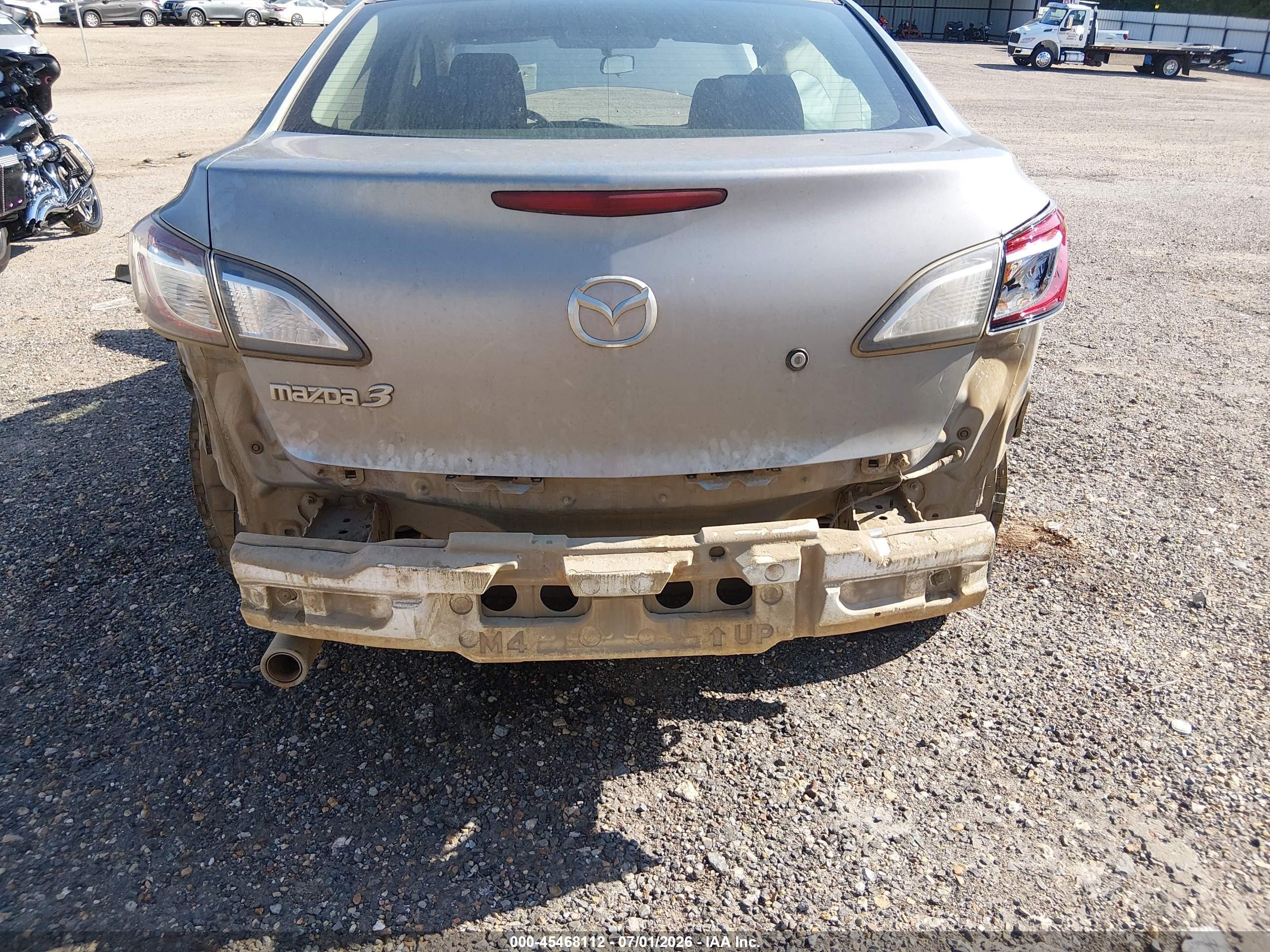 2010 Mazda Mazda3 I Sport Silver vin: JM1BL1SF6A1157793