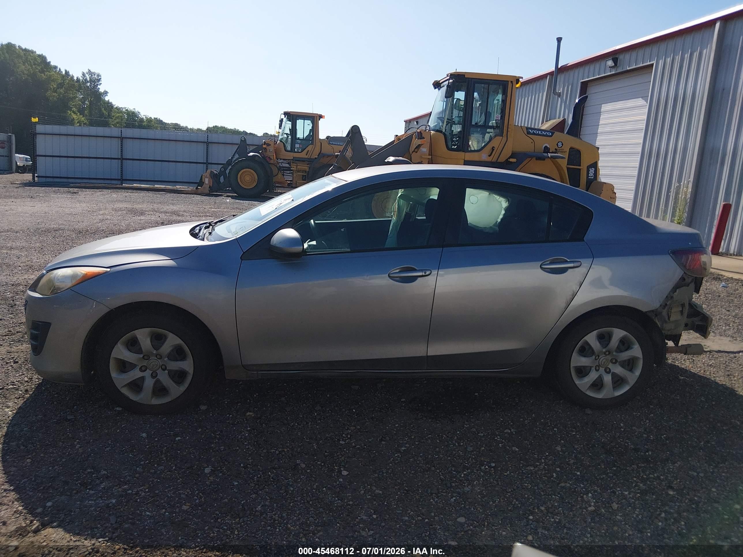 2010 Mazda Mazda3 I Sport Silver vin: JM1BL1SF6A1157793