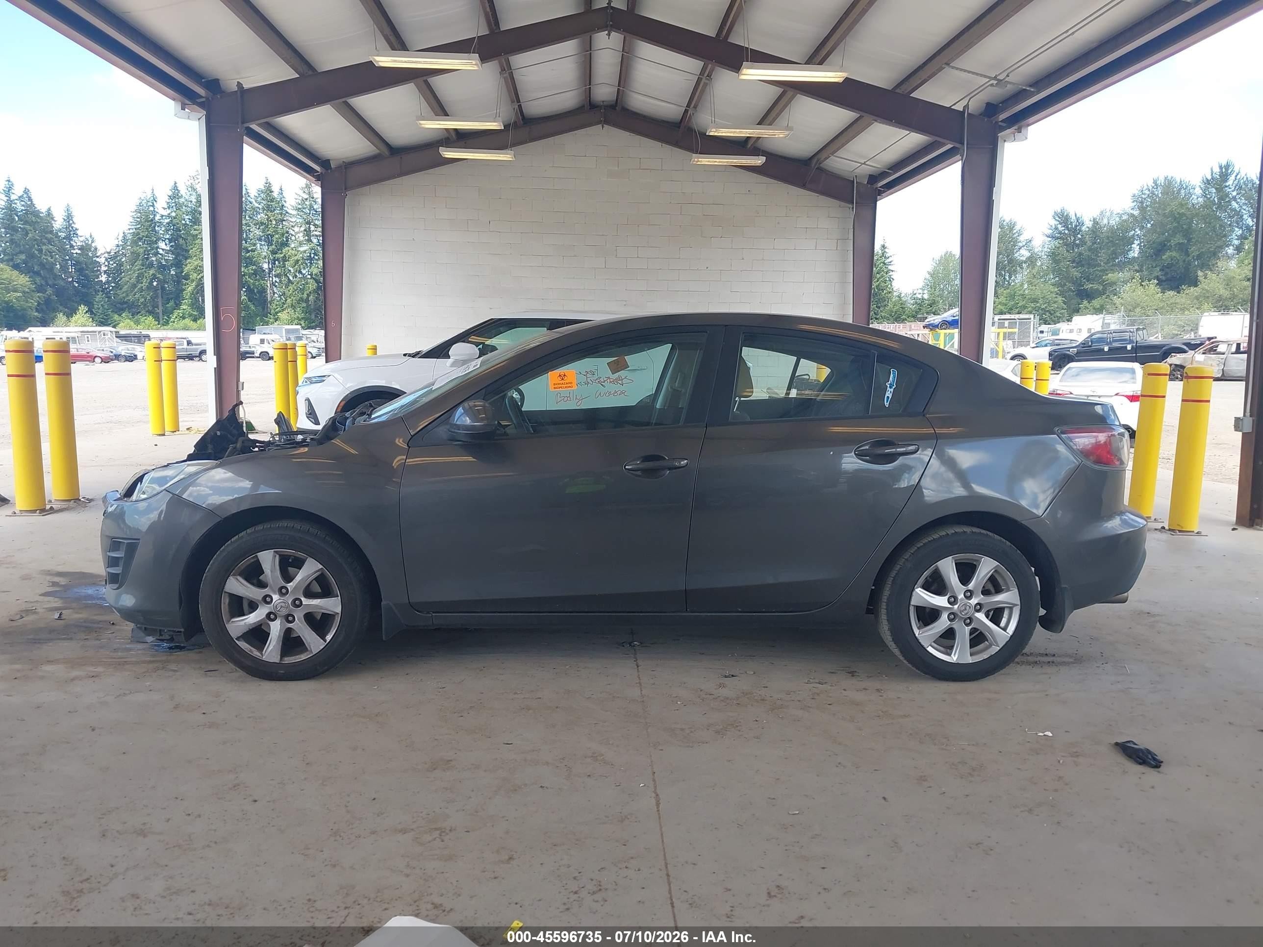 2010 Mazda Mazda3 I Touring Серый vin: JM1BL1SF6A1225395