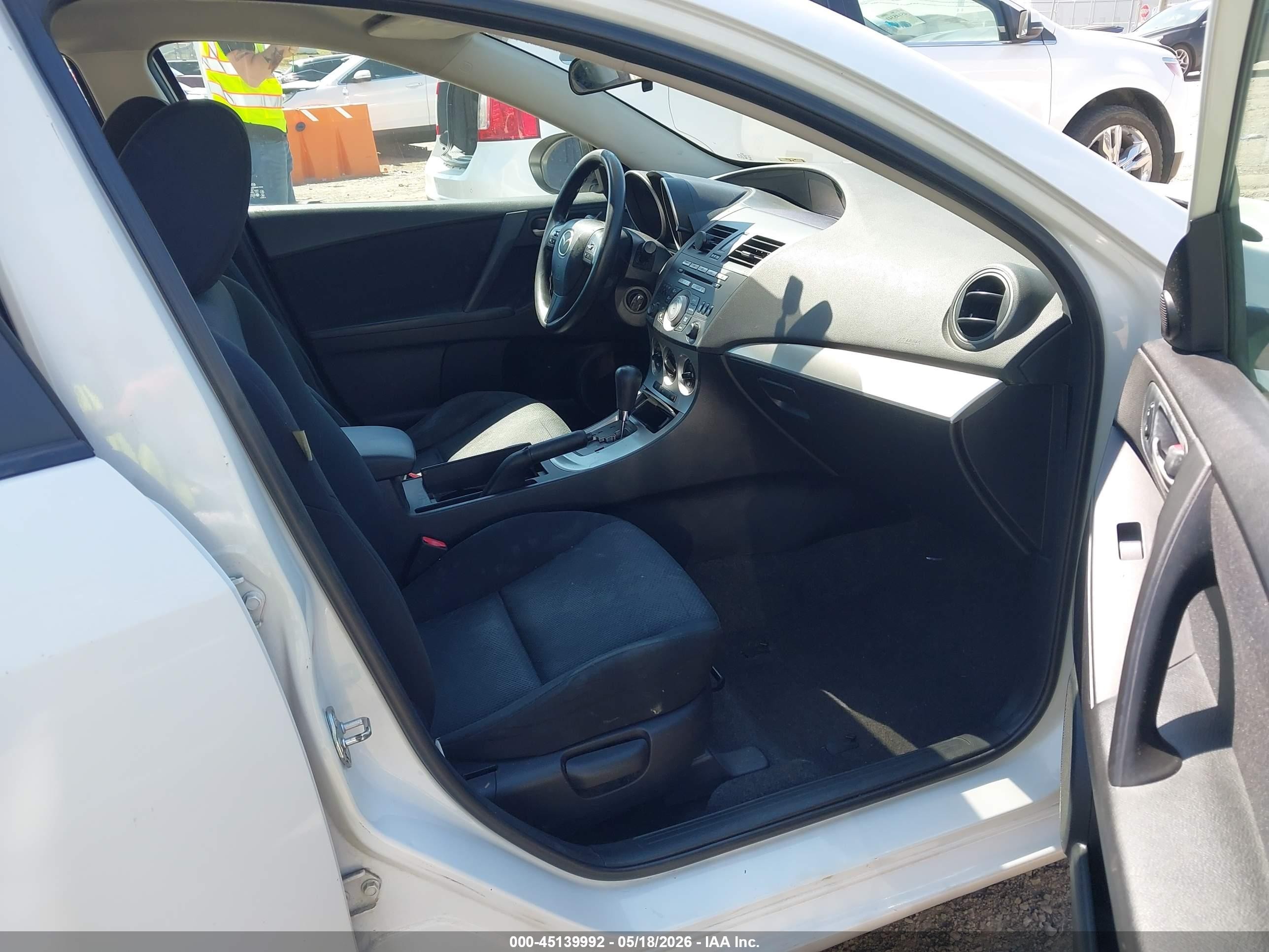2010 Mazda Mazda3 I Touring White vin: JM1BL1SF6A1243296