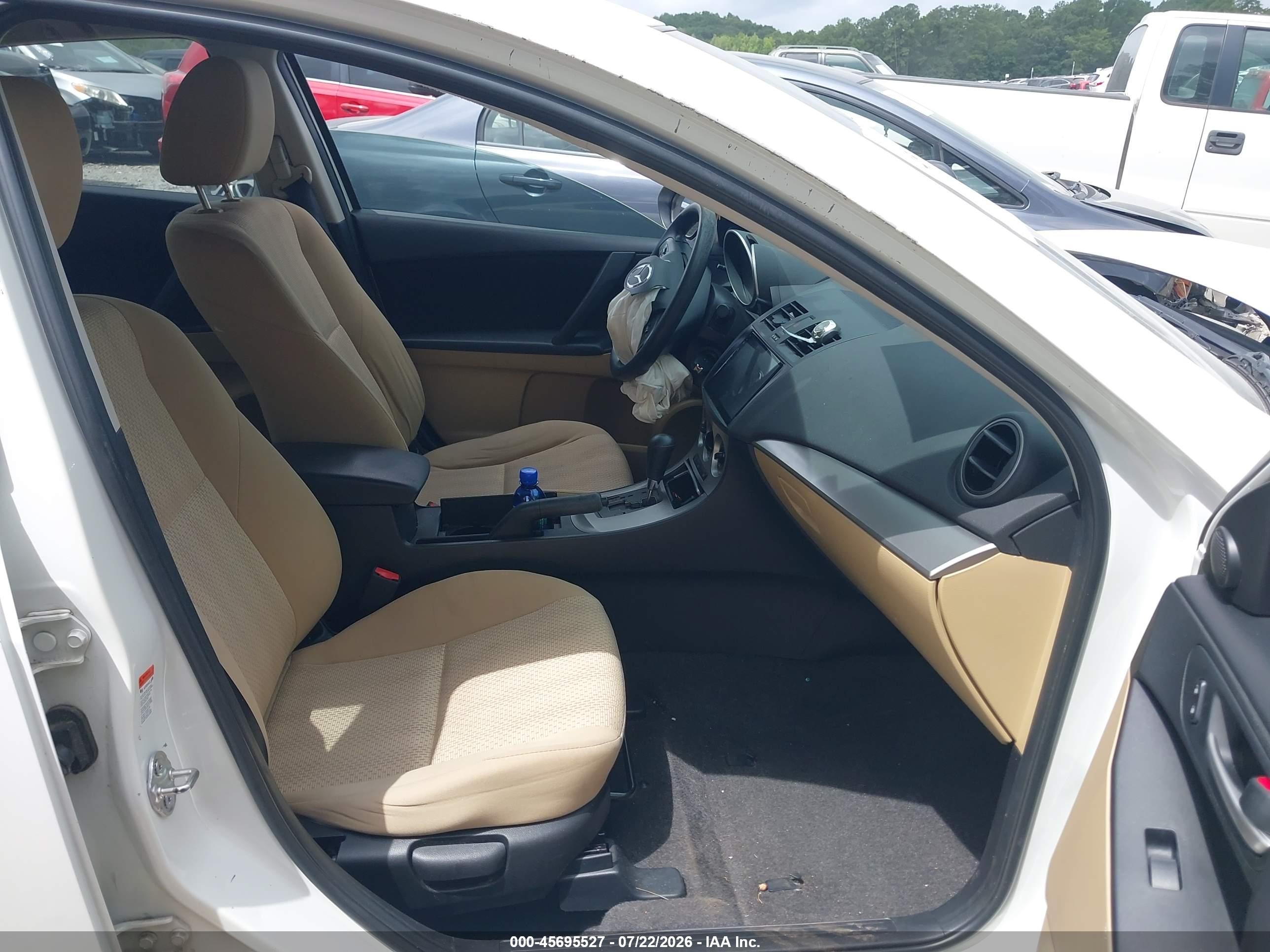 2010 Mazda Mazda3 I Touring White vin: JM1BL1SF6A1267128