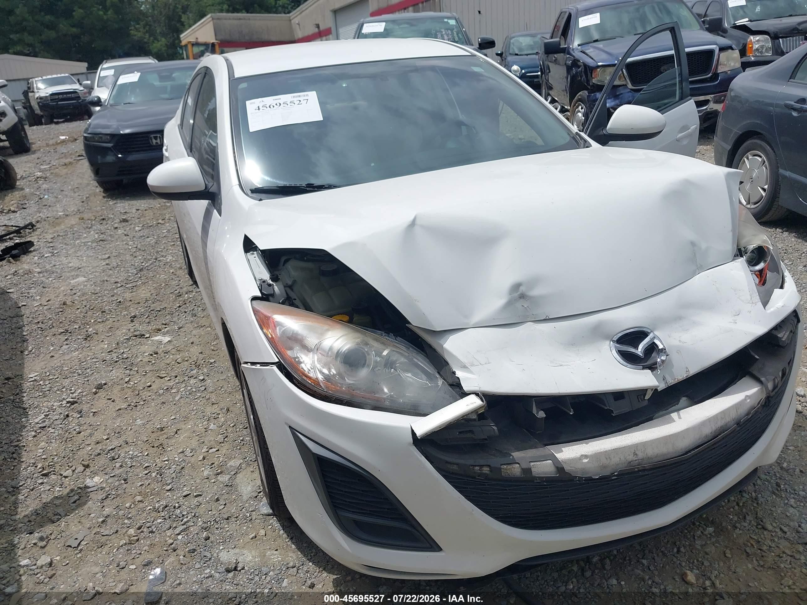 2010 Mazda Mazda3 I Touring White vin: JM1BL1SF6A1267128