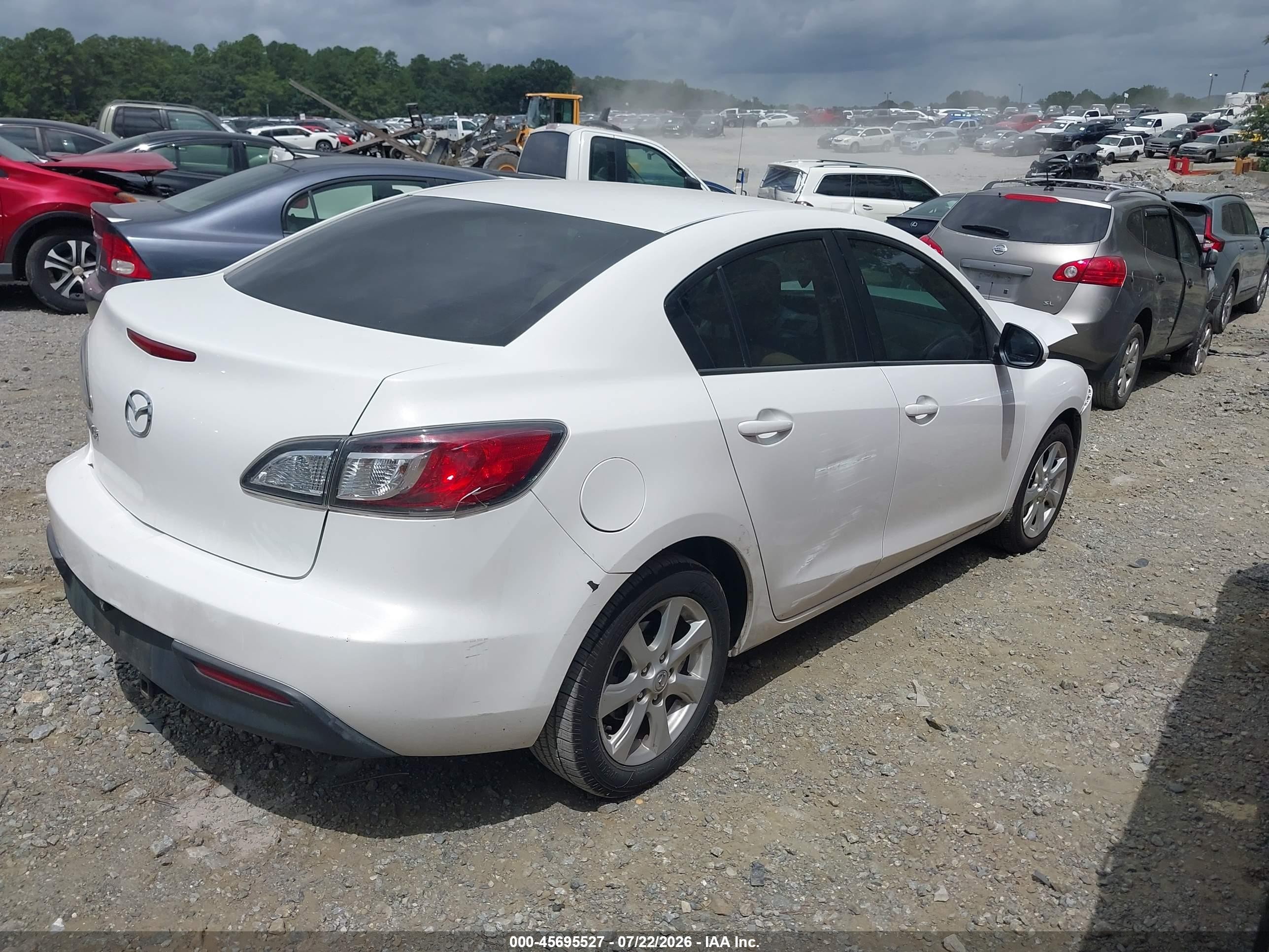 2010 Mazda Mazda3 I Touring White vin: JM1BL1SF6A1267128