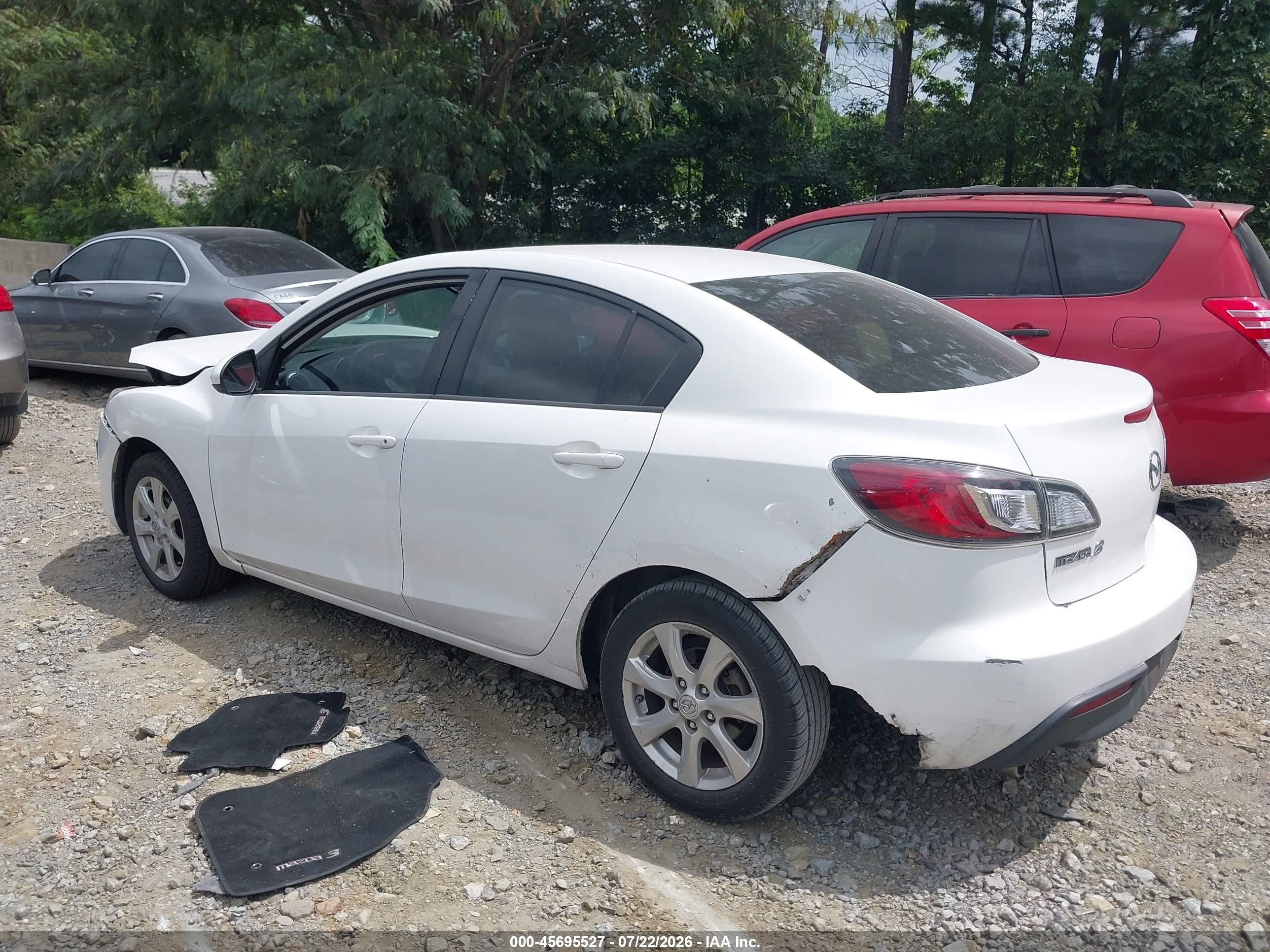2010 Mazda Mazda3 I Touring White vin: JM1BL1SF6A1267128