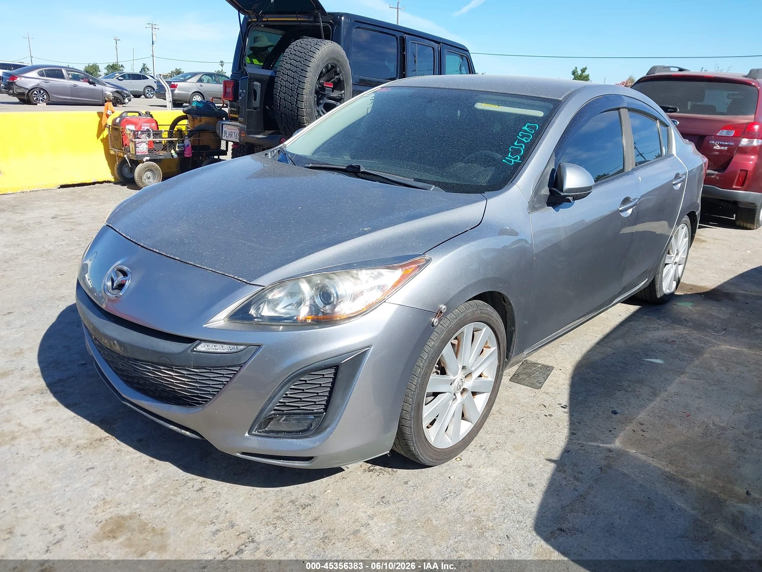 2010 Mazda Mazda3 I Sport Gray vin: JM1BL1SF6A1279747