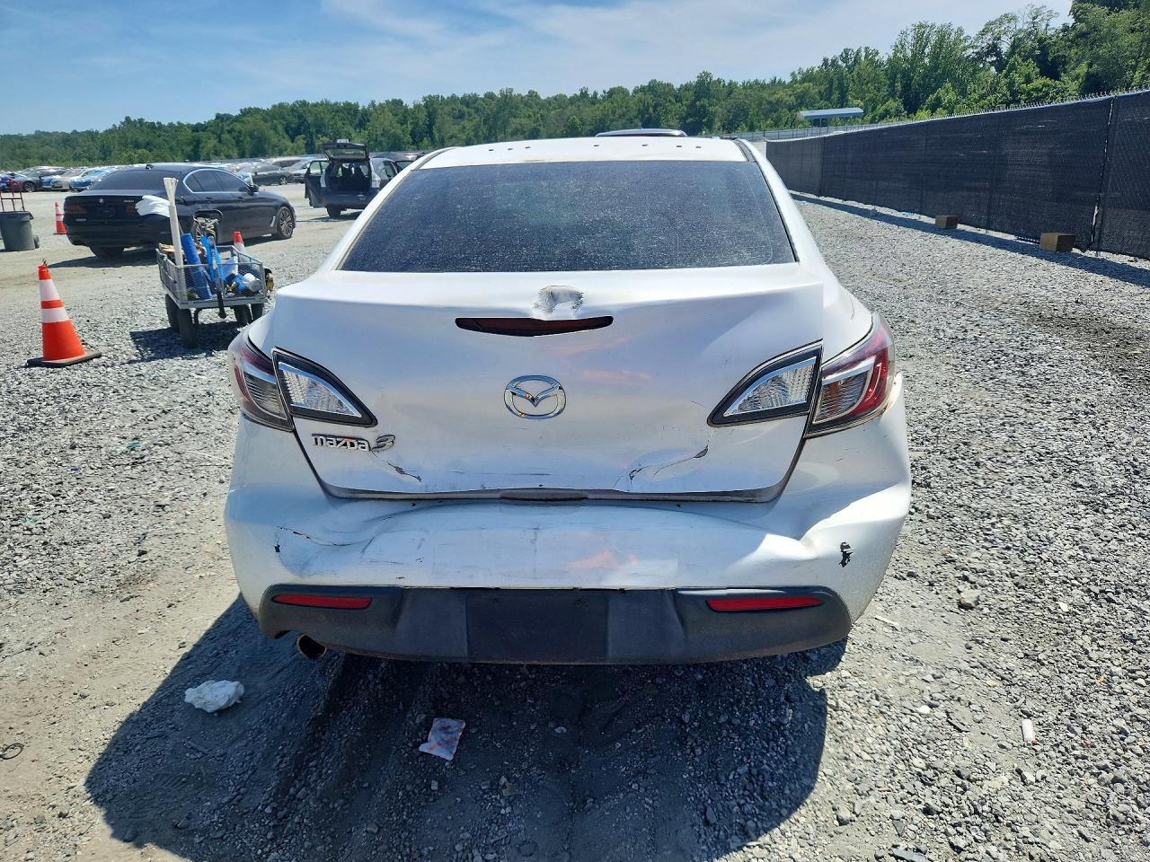 2010 Mazda 3 I White vin: JM1BL1SF6A1315386