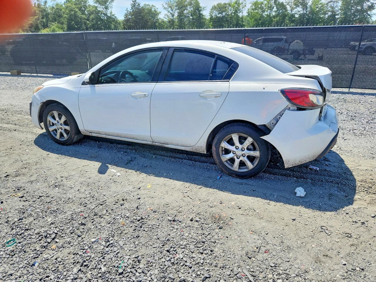 2010 Mazda 3 I White vin: JM1BL1SF6A1315386