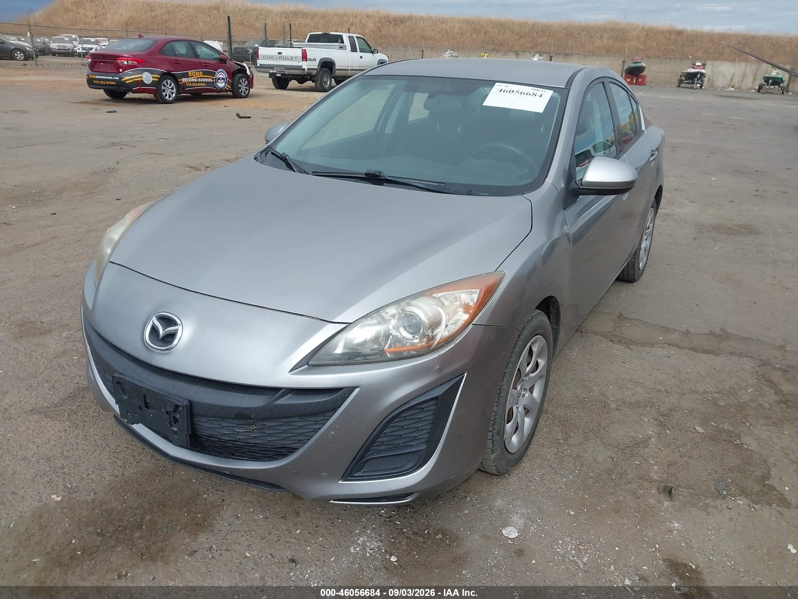2010 Mazda Mazda3 I Sport Silver vin: JM1BL1SF6A1325688